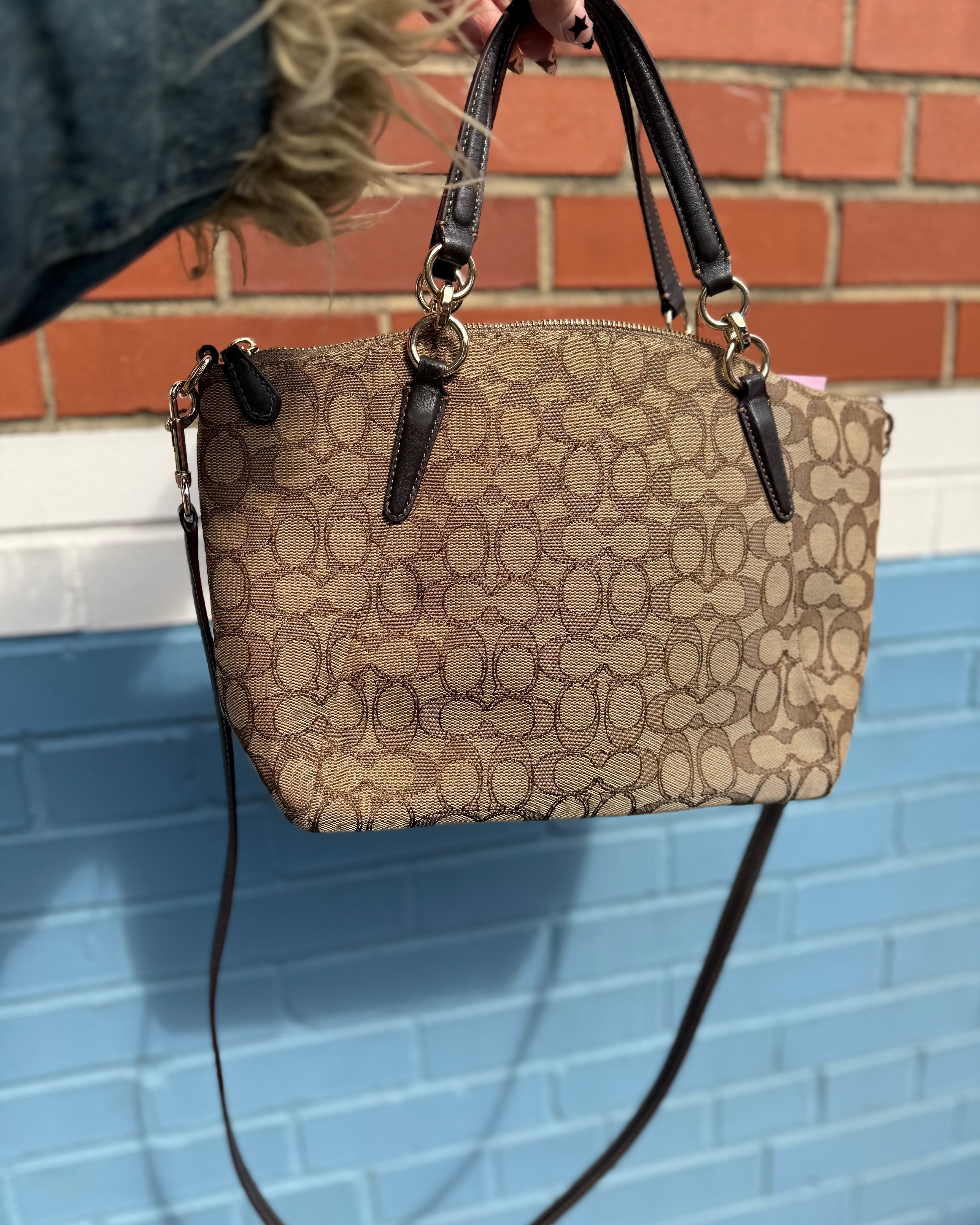 brown coach monogram purse