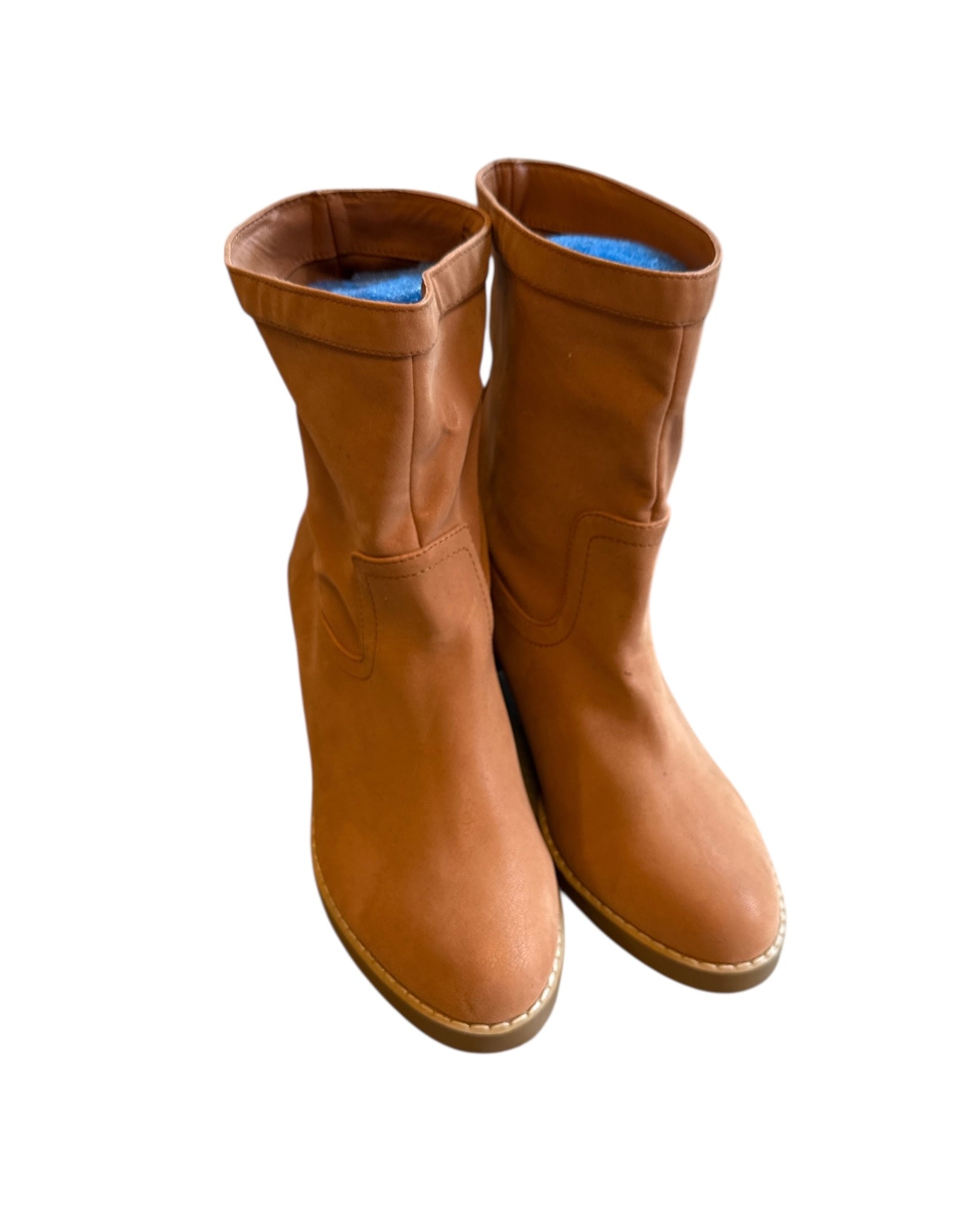 tan loft boots, 9.5