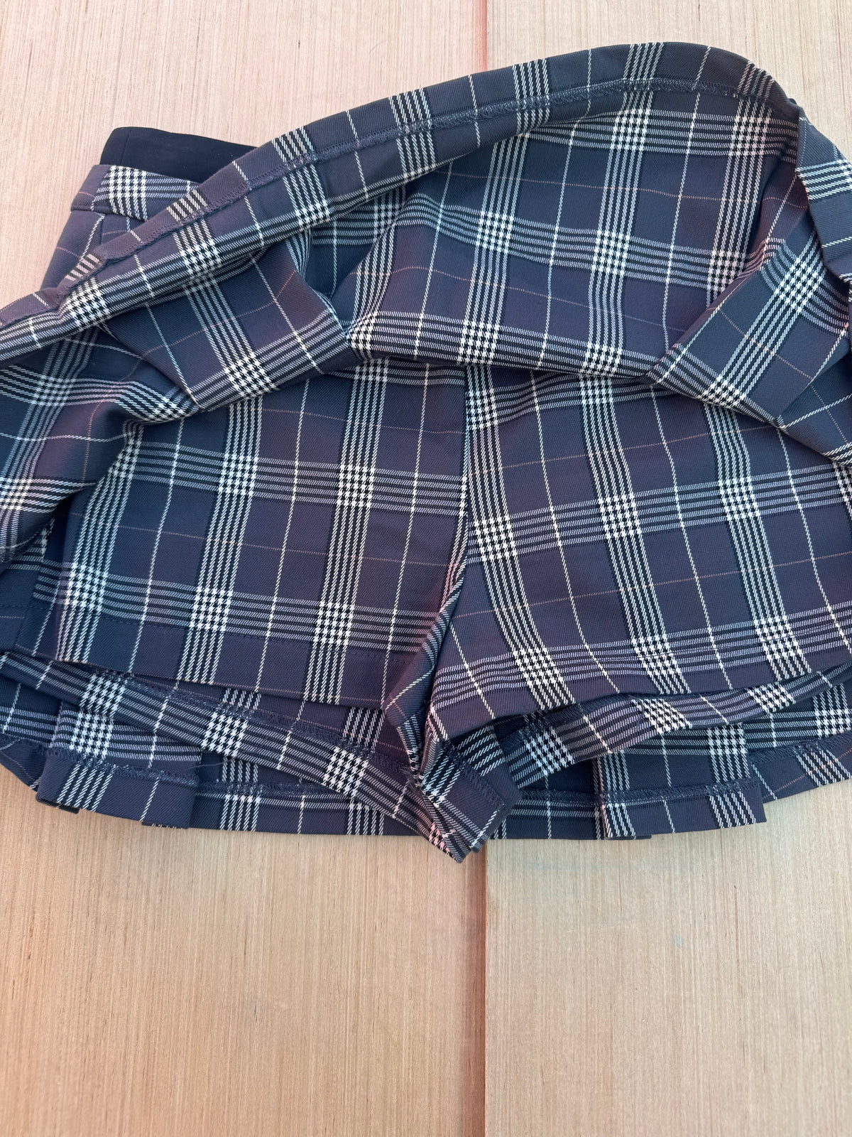 gray no comment plaid mini SKORT, s