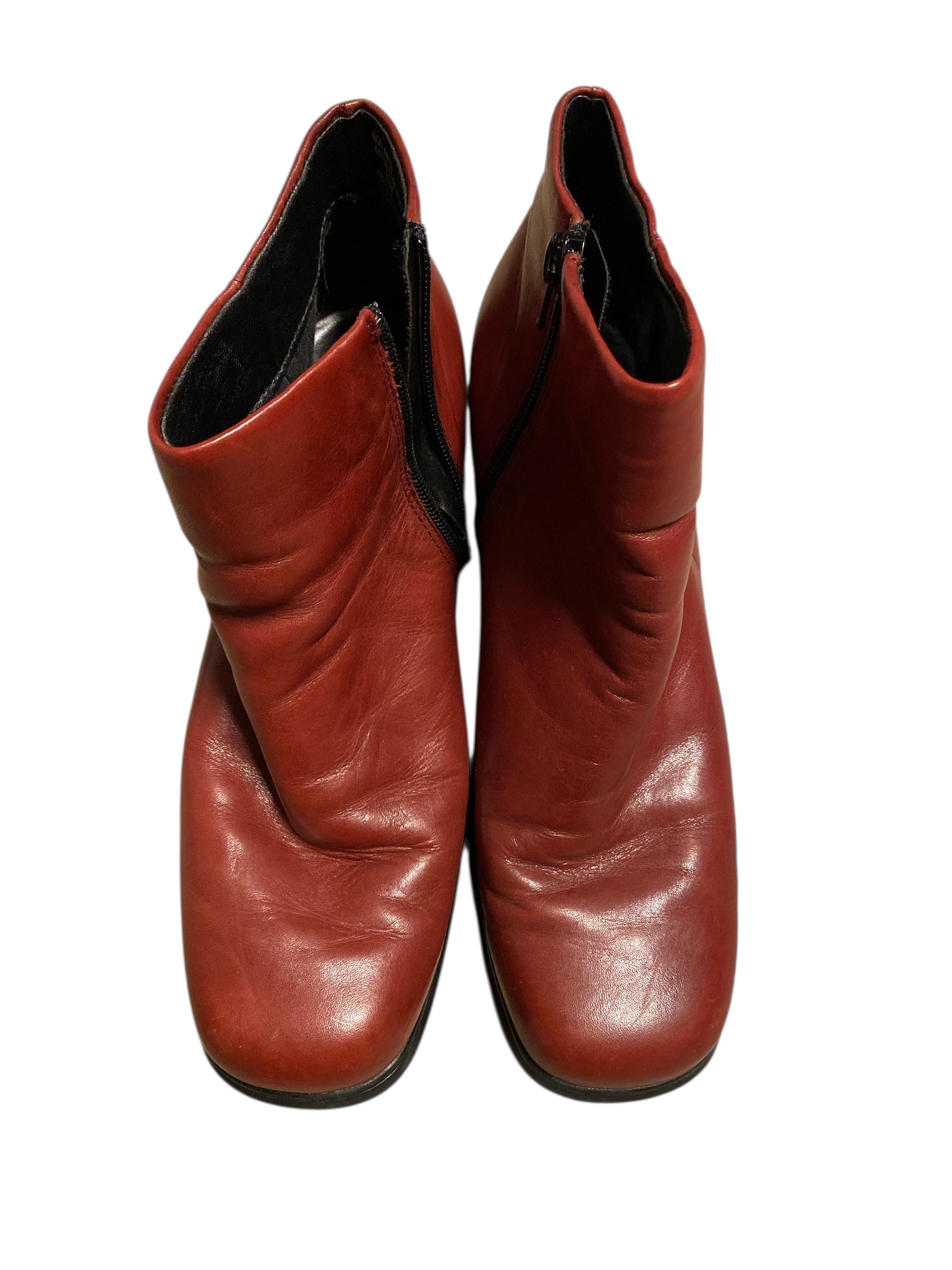 red white mt. low top booties, 8 1/2