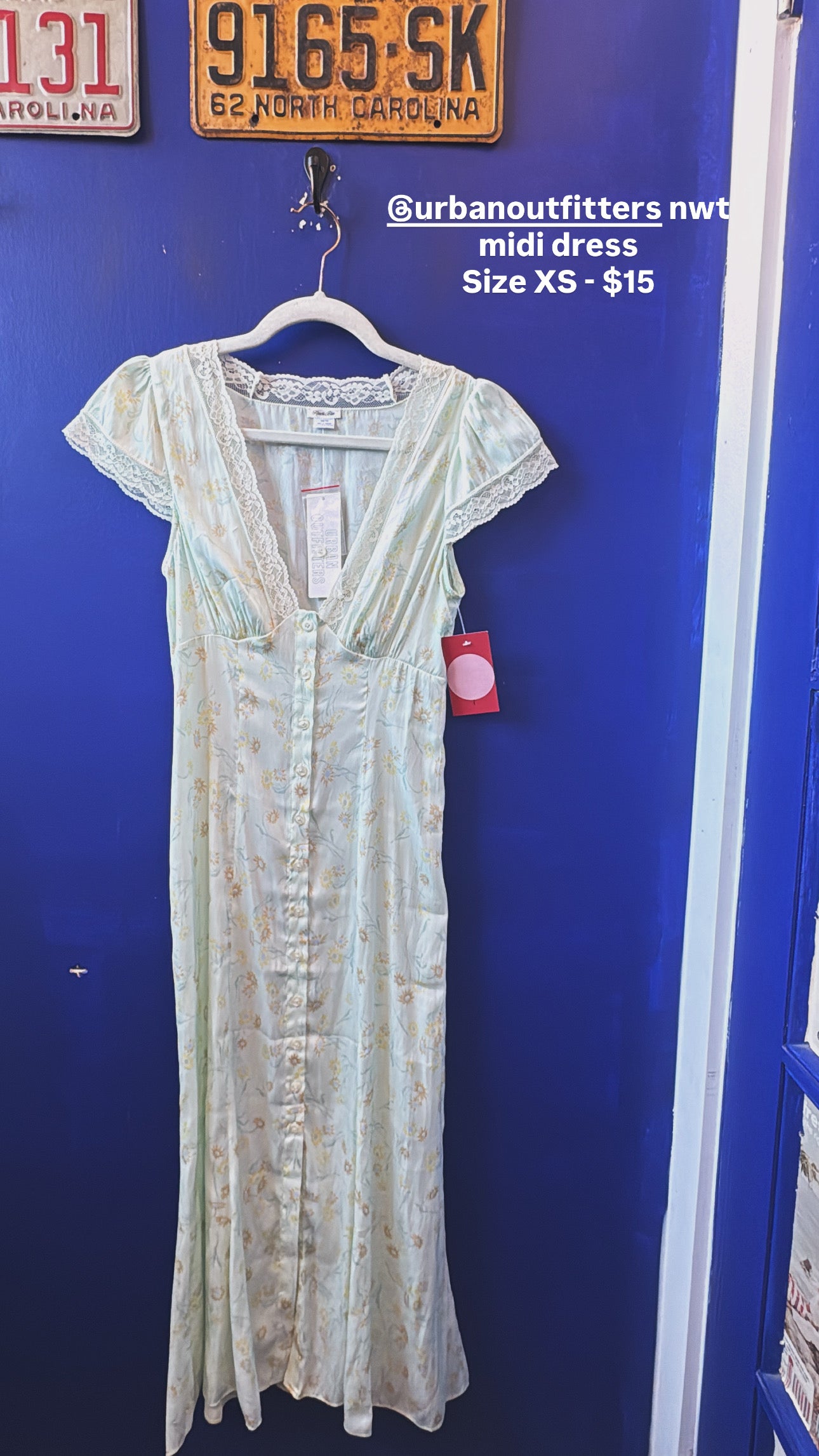 green kimhci blue nwt floral midi dress, xs