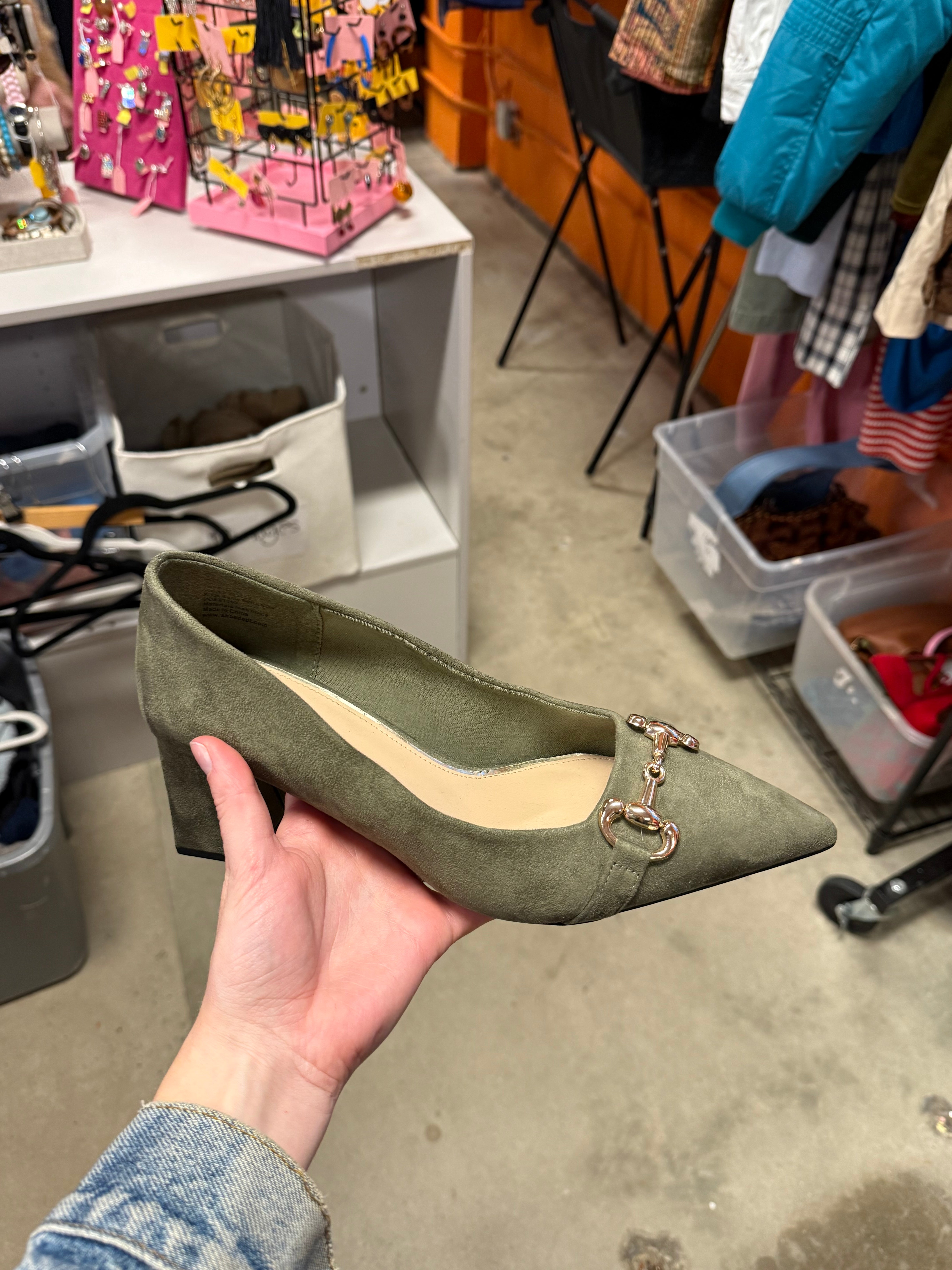 forest green gold torta caliente buckle heels, 11w