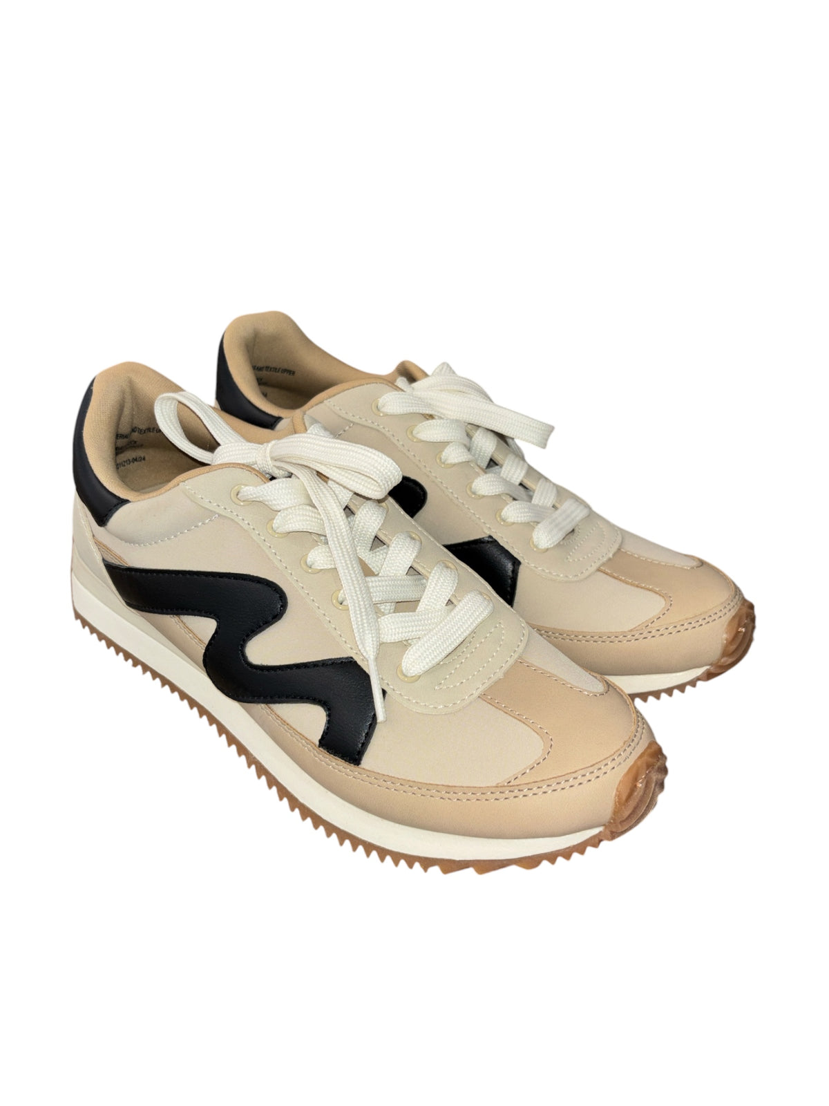tan black univeral thread sneakers, 7