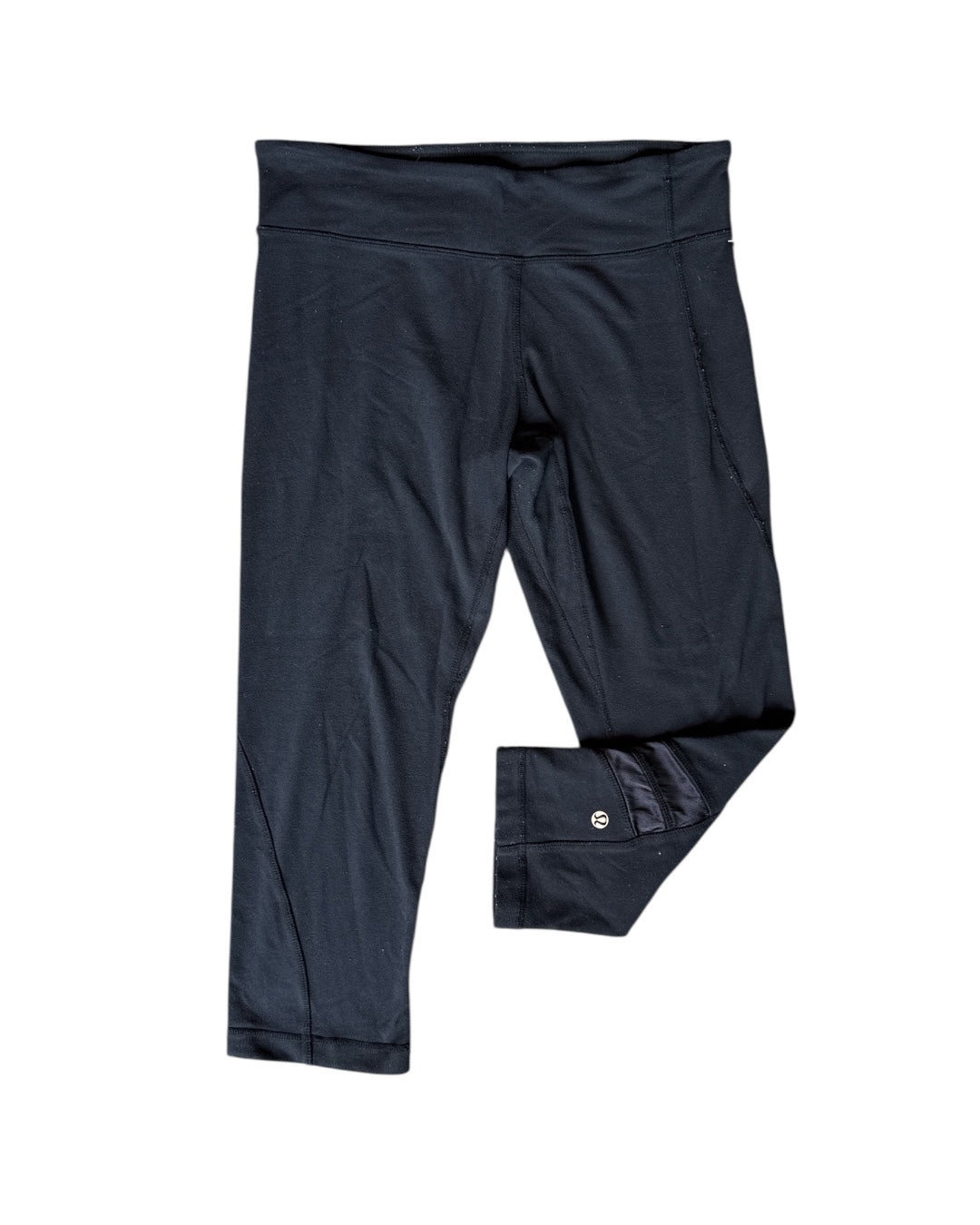 black lululemon cropped legging