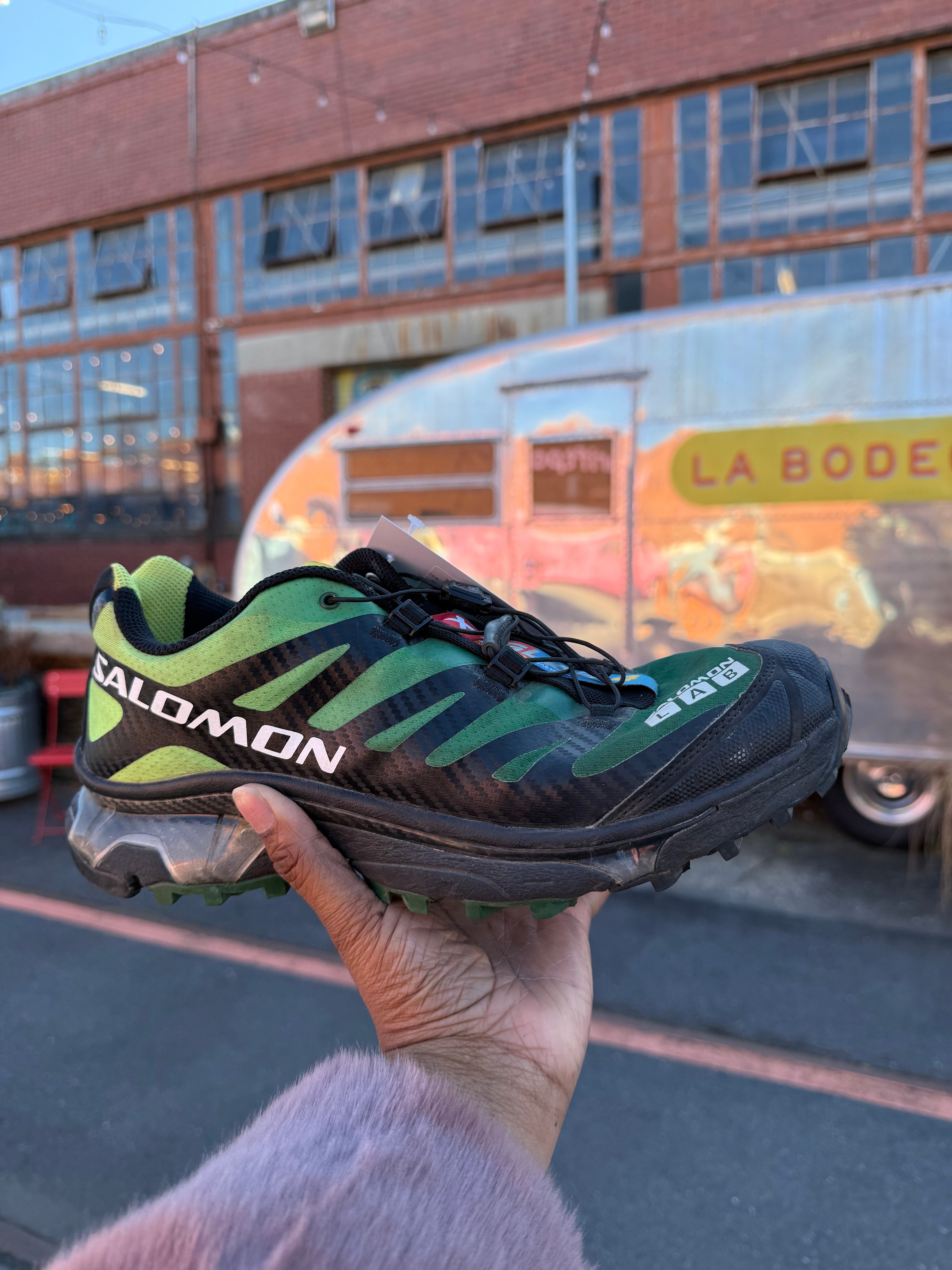 green black salomon hiking shoes, w11/m10