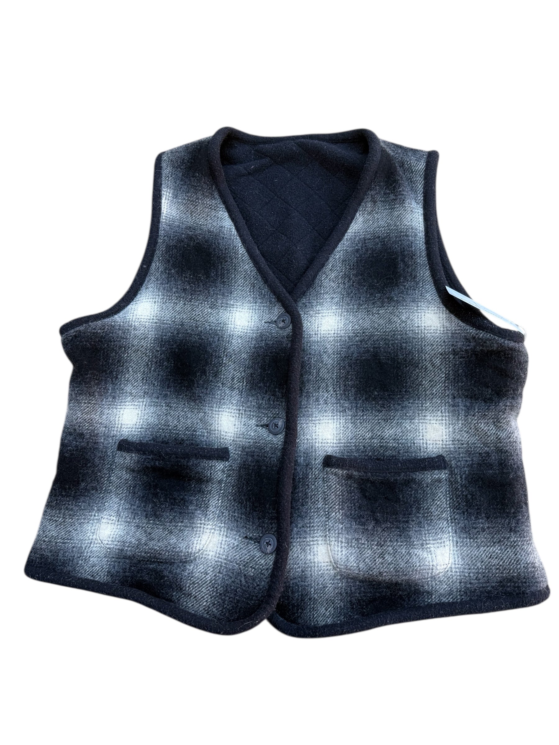 gray  quilted plaid vest, L