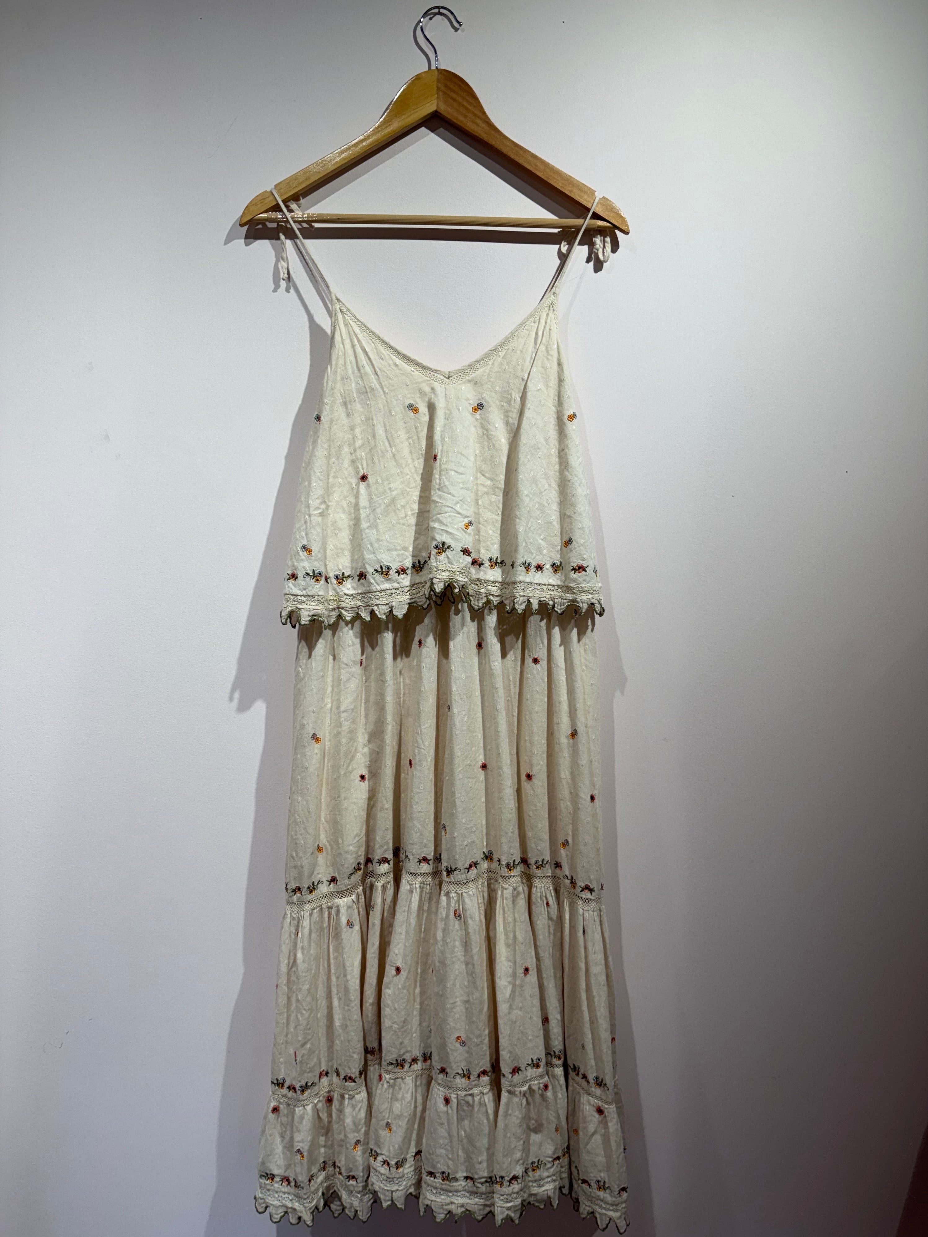 cream Anthropologie tiered maxi floral dress, M