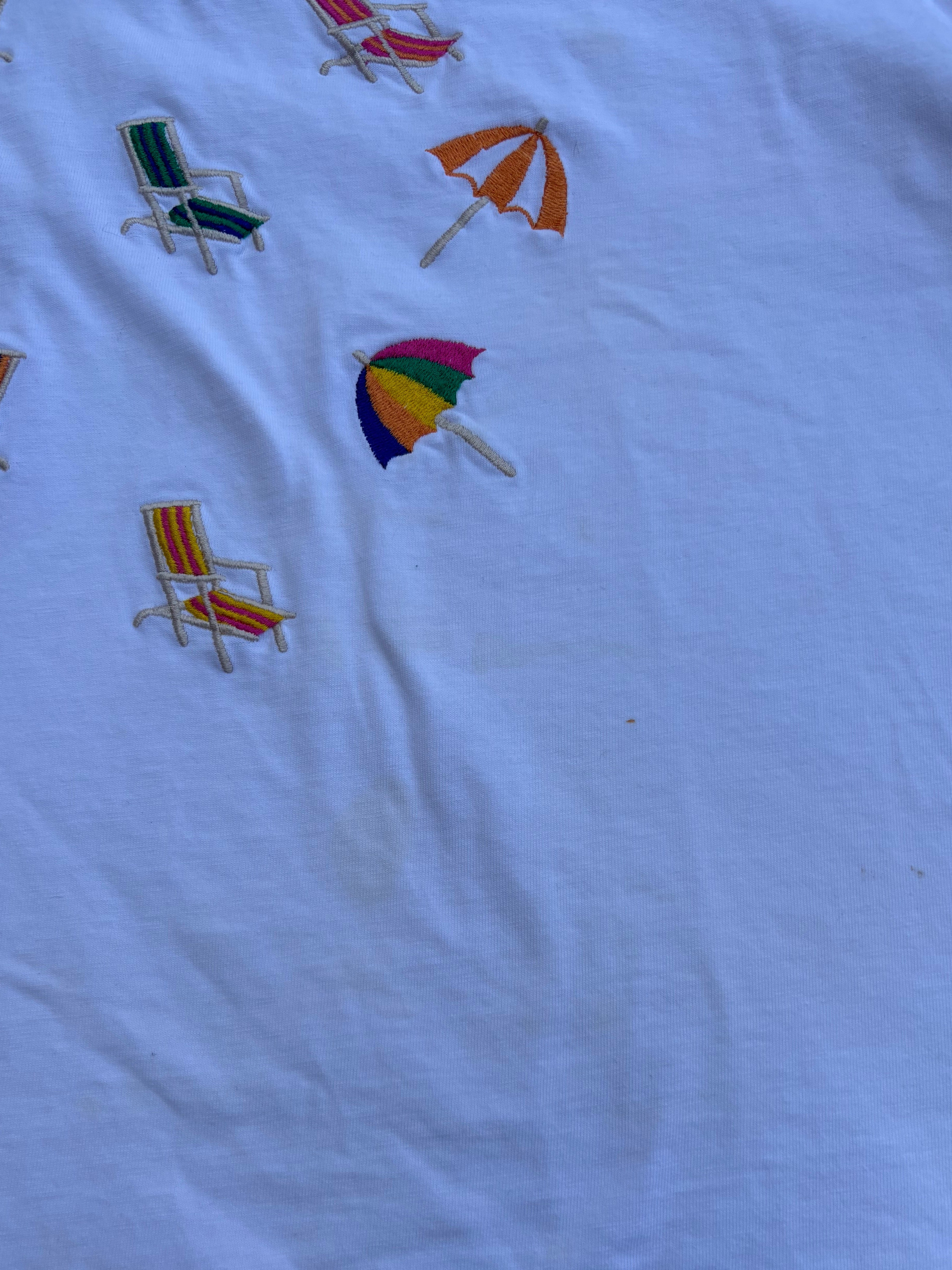 White Van heusen Embroidered tee, L