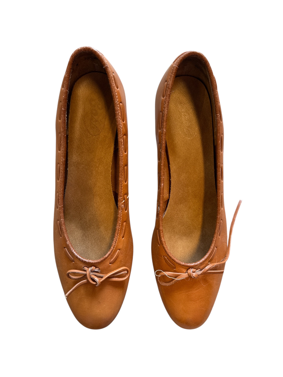 brown bass leather flats, 10