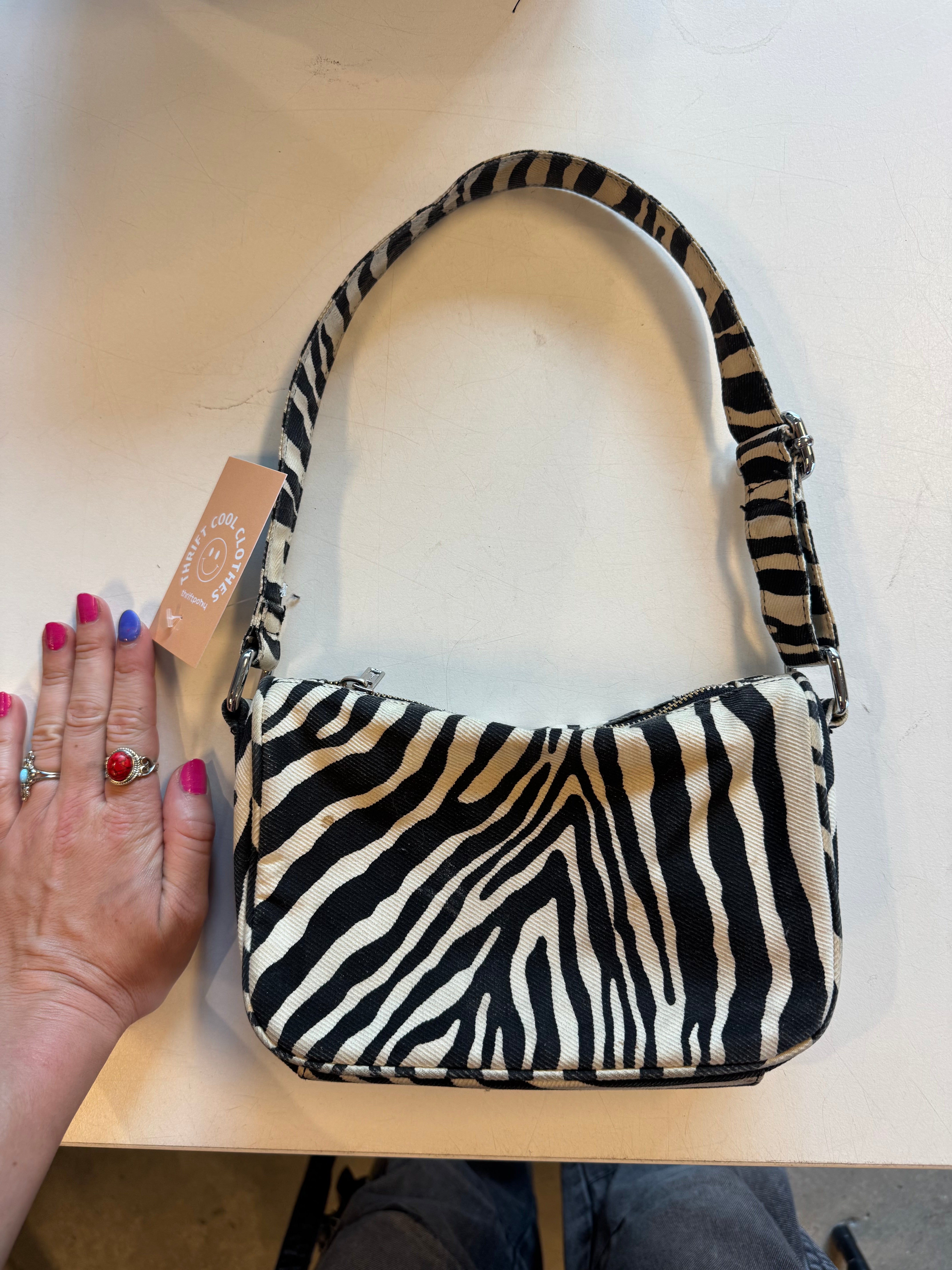 Black cream  Zebra purse