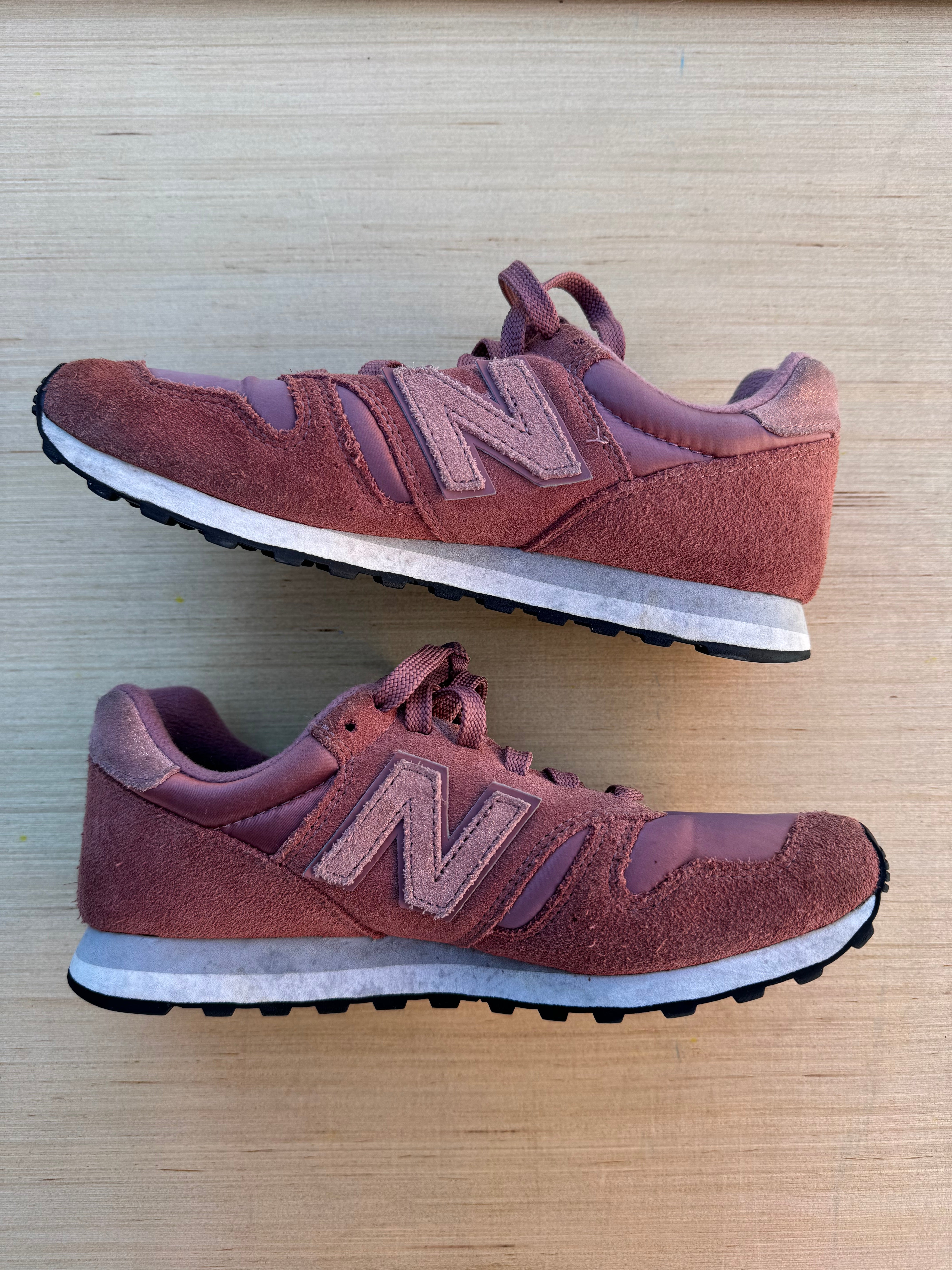 pink New balance sneakers, 7