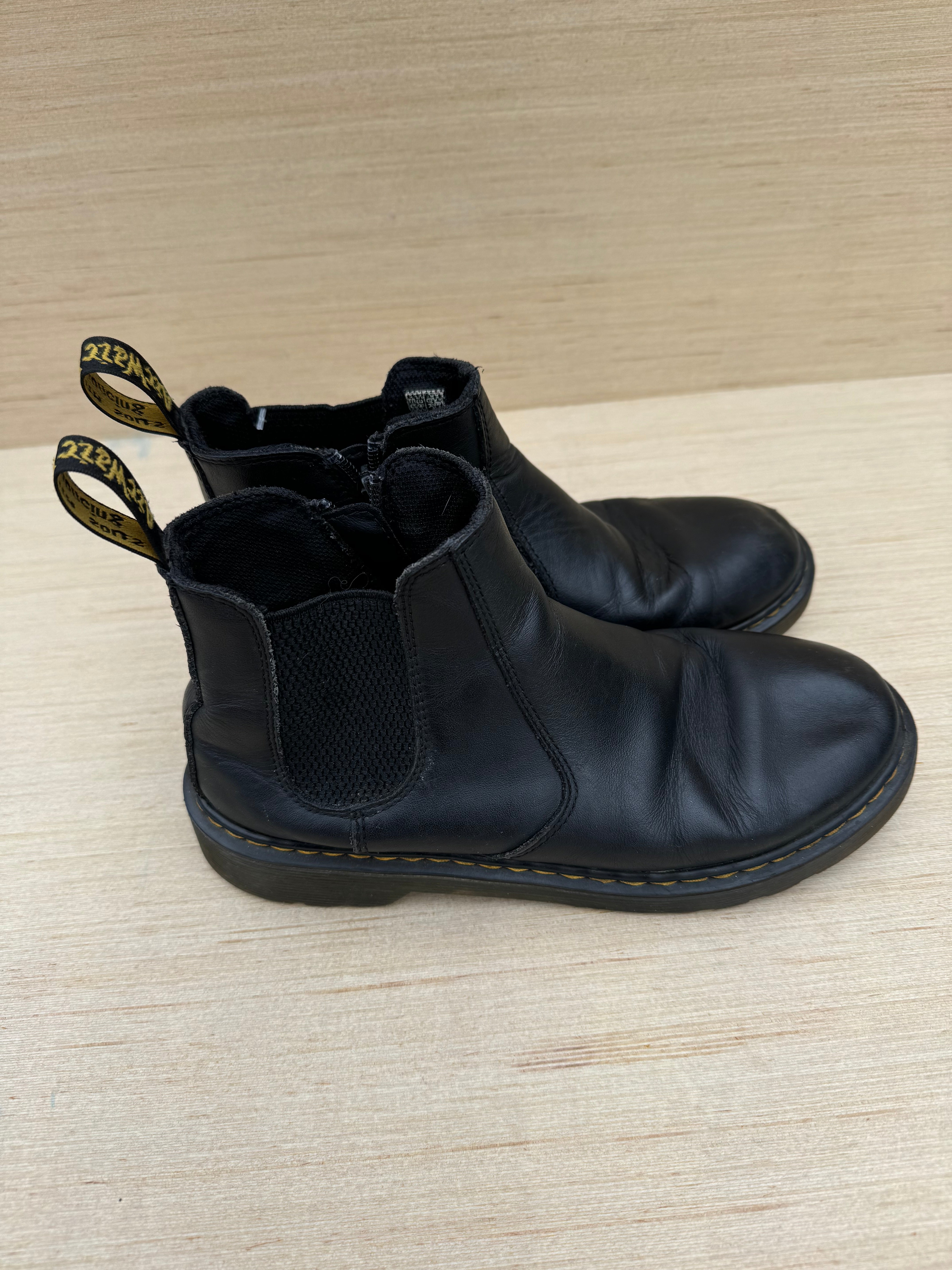 black dr martens zip up boots, 7