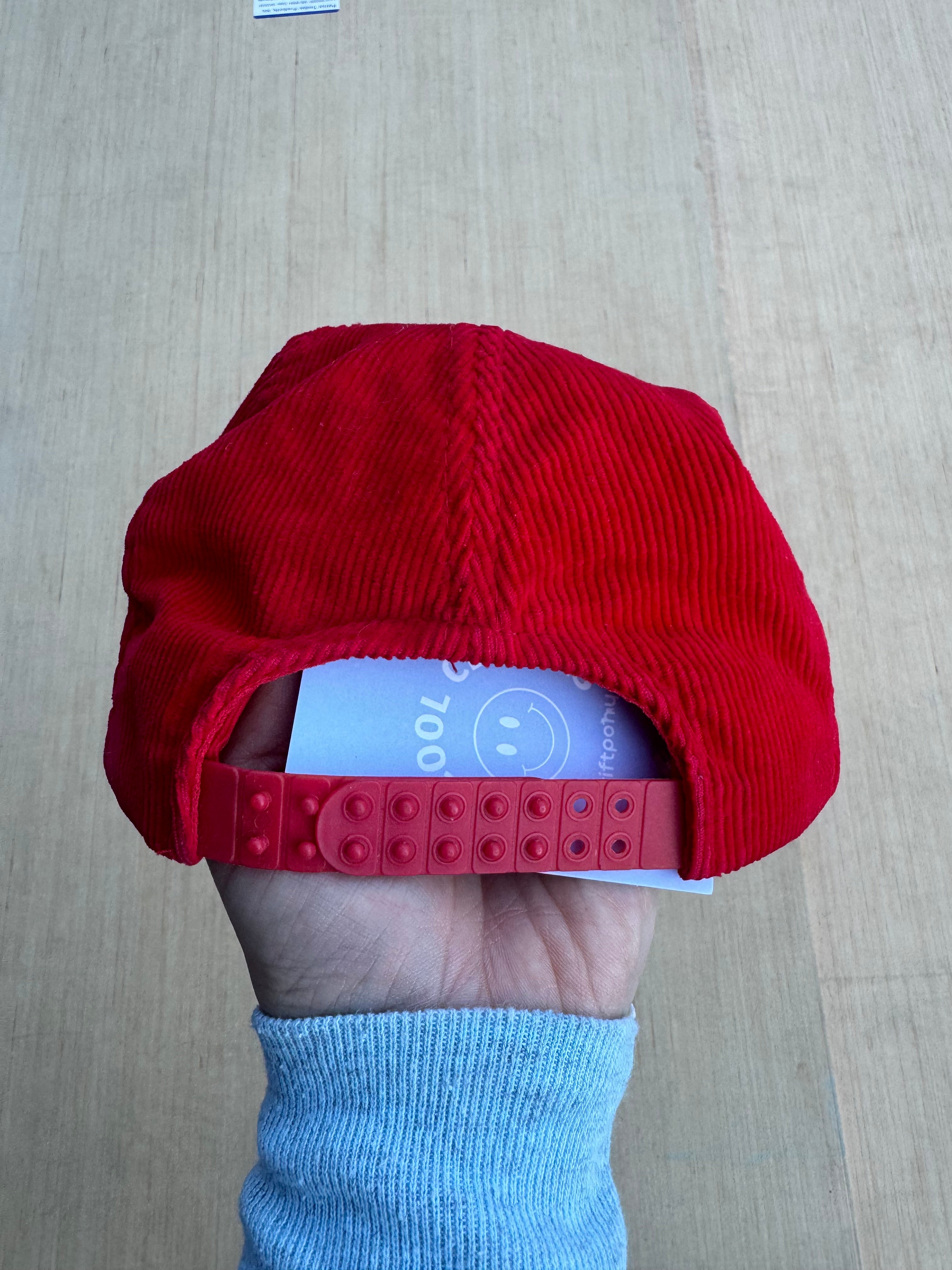 red  vtg red river hat