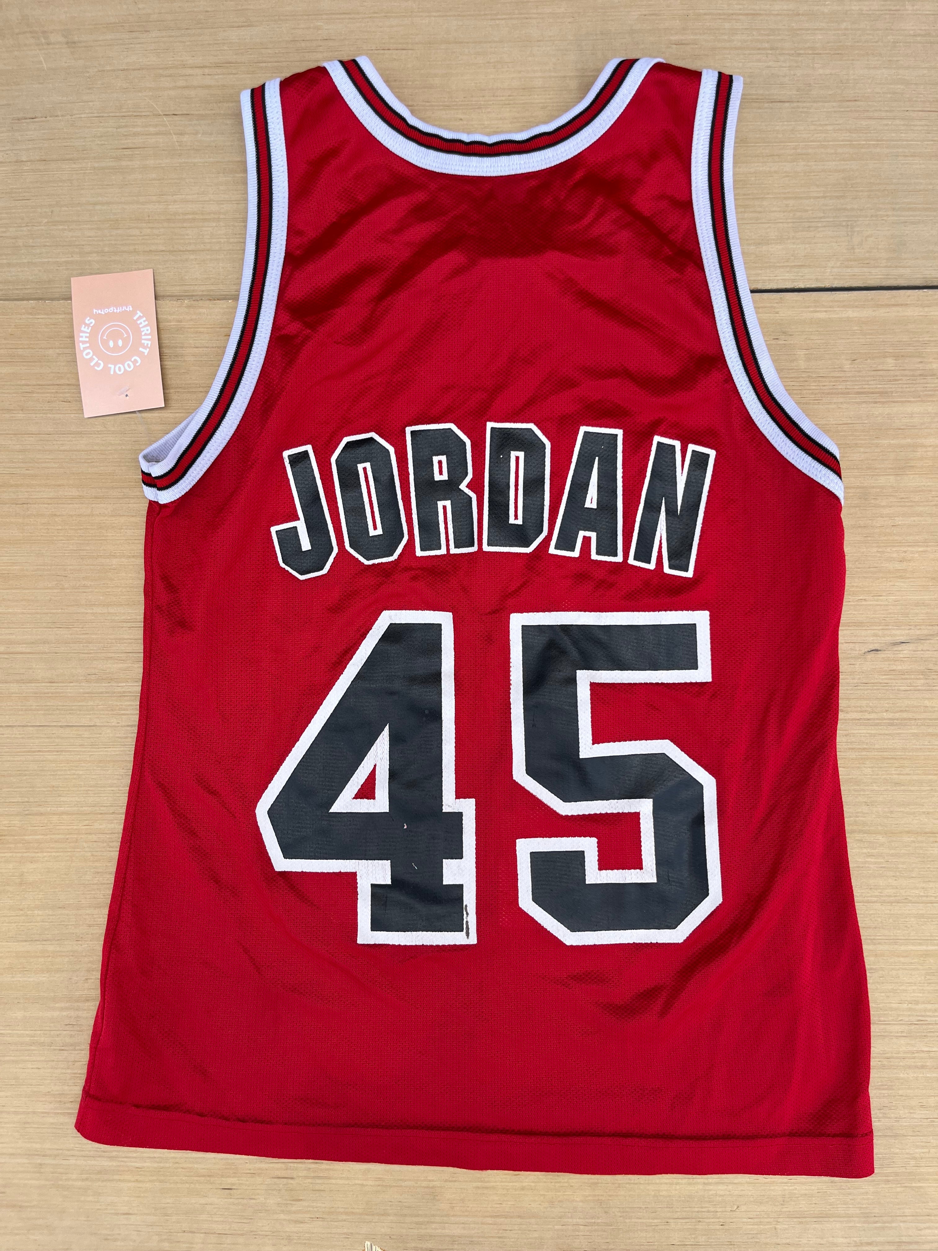 red vtg champion Jordan 45 bulls jersey, m