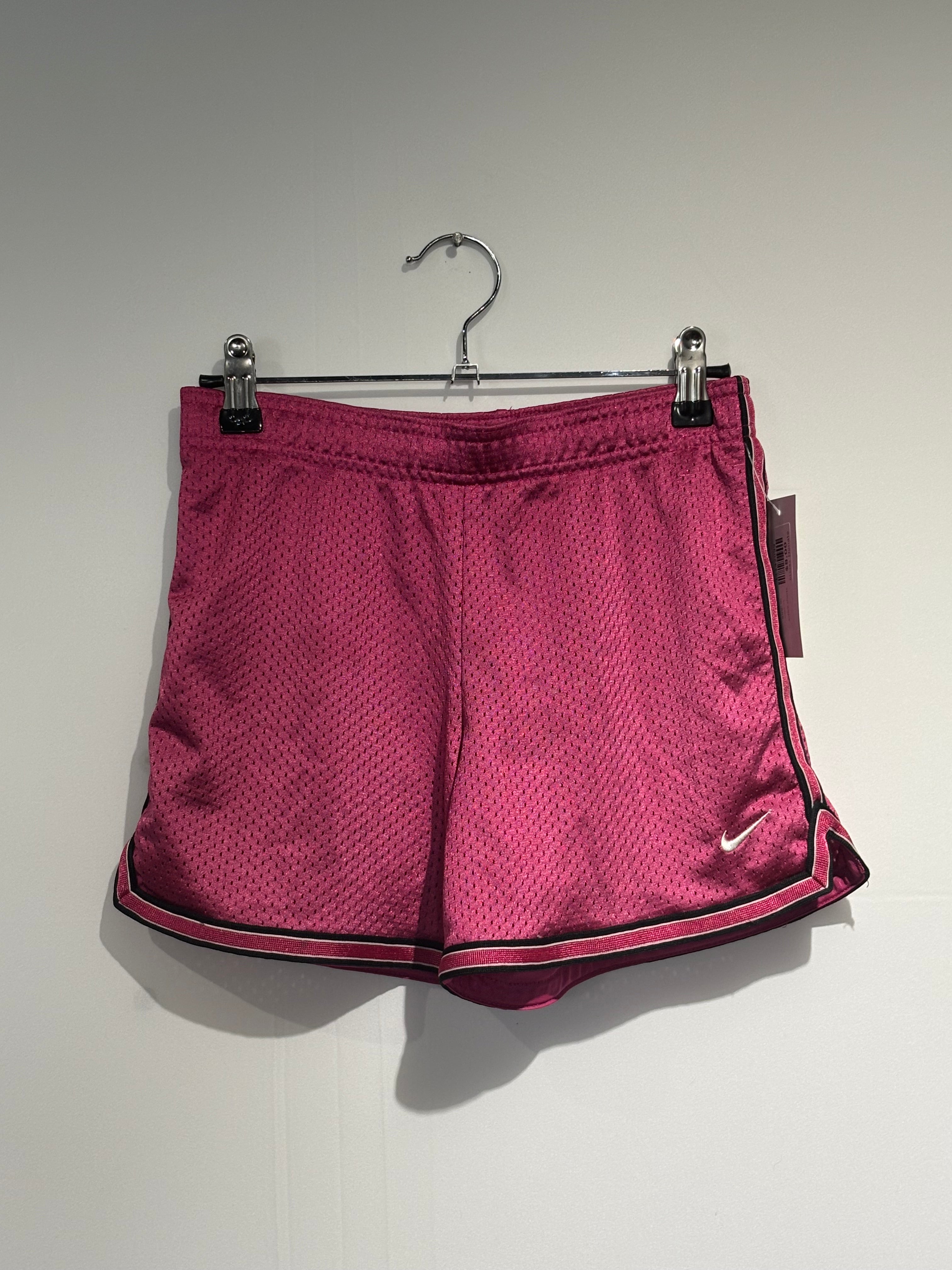 magenta nike active shorts, m