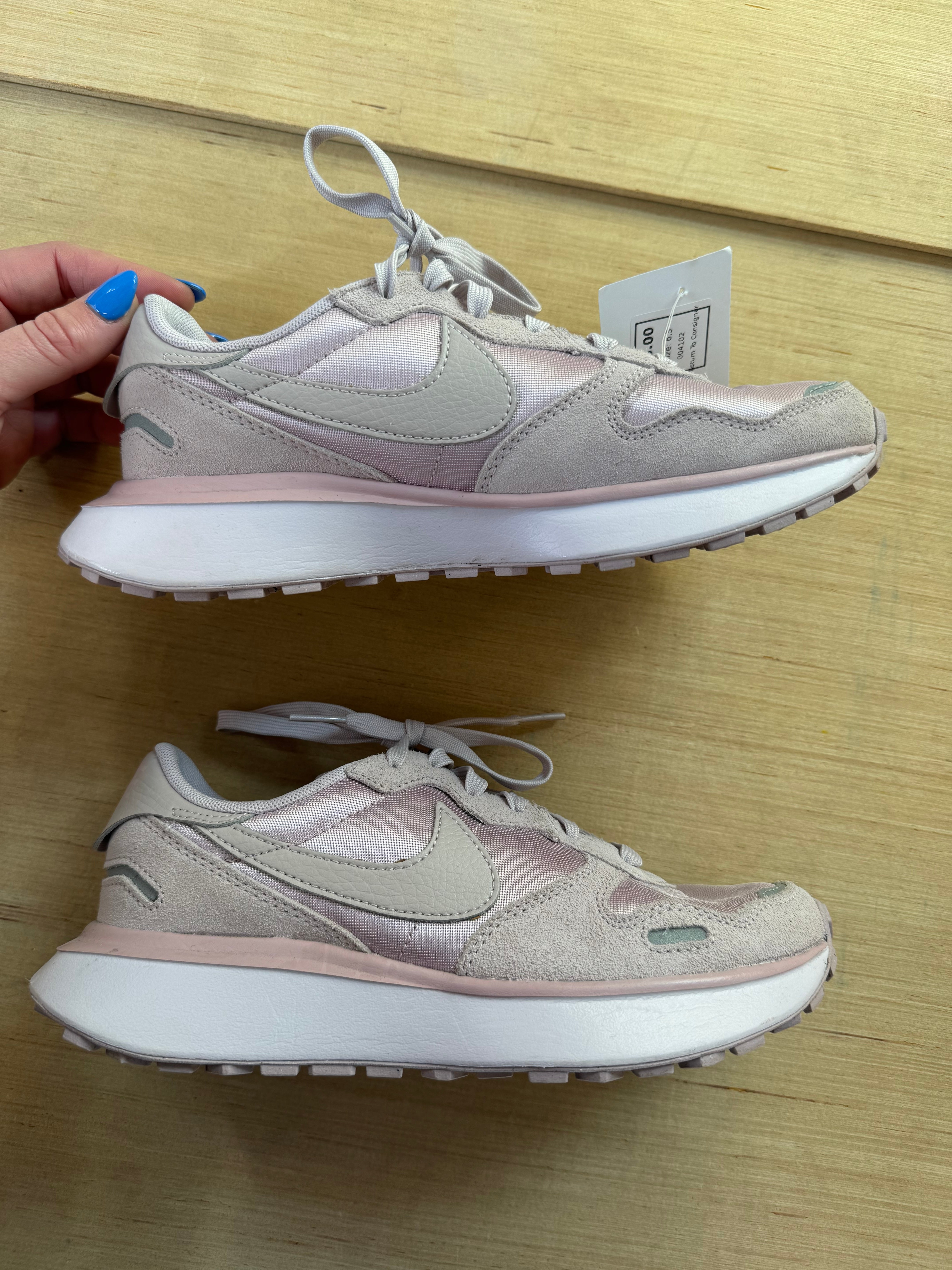pink nike tennis shoes, 6.5