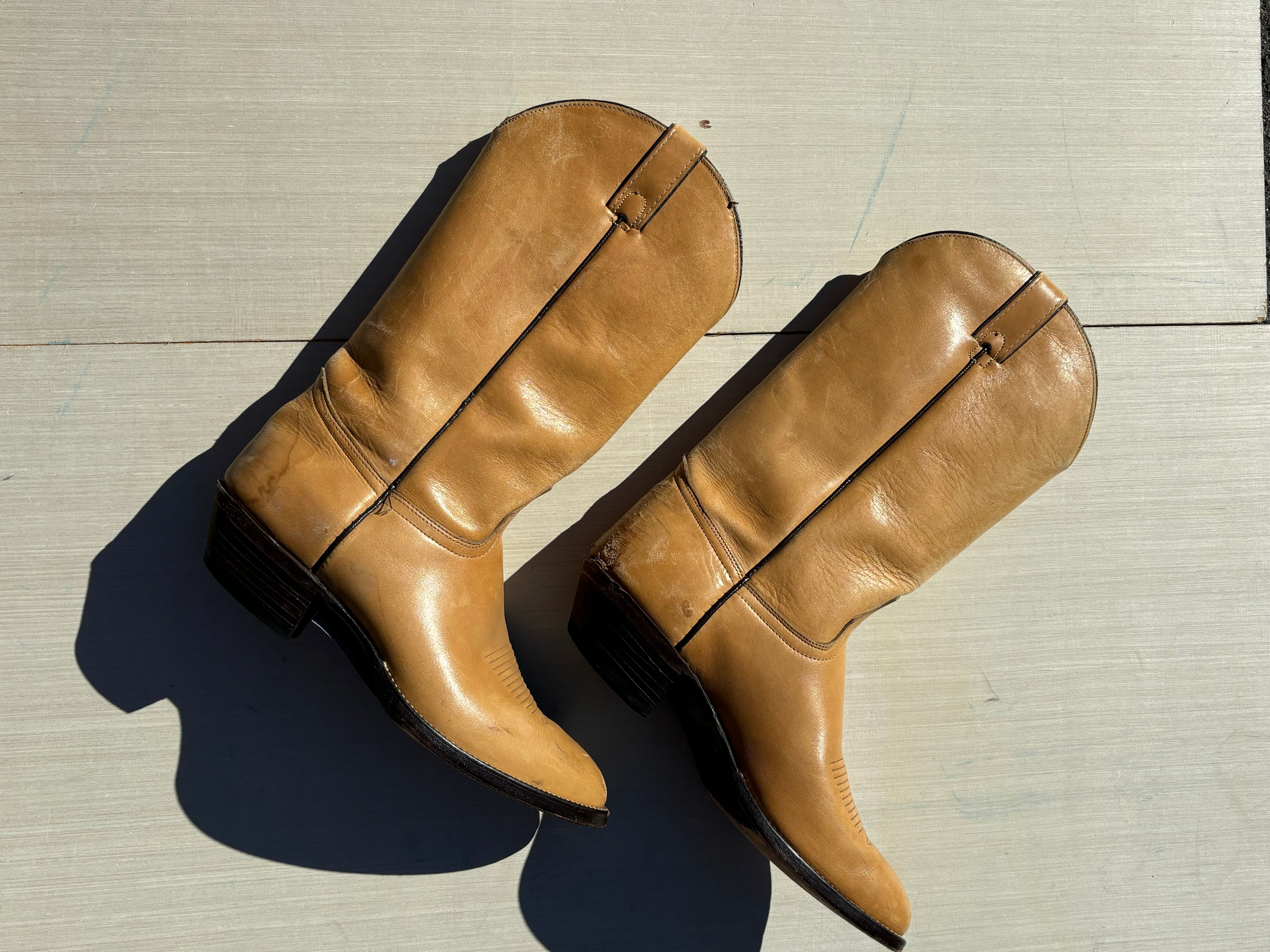 tan  cowboy boots, 10 mens