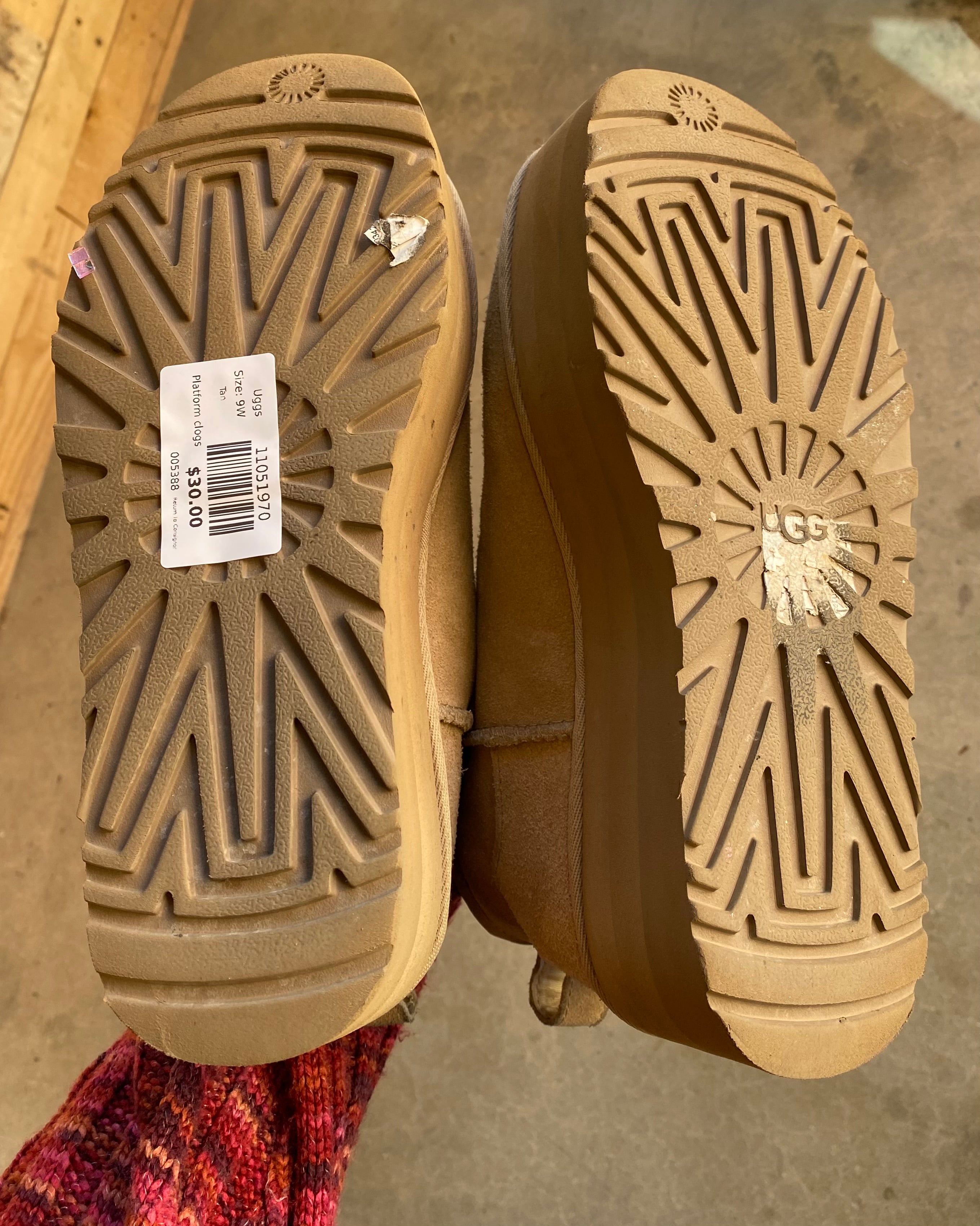 Tan Uggs Platform clogs, 9W