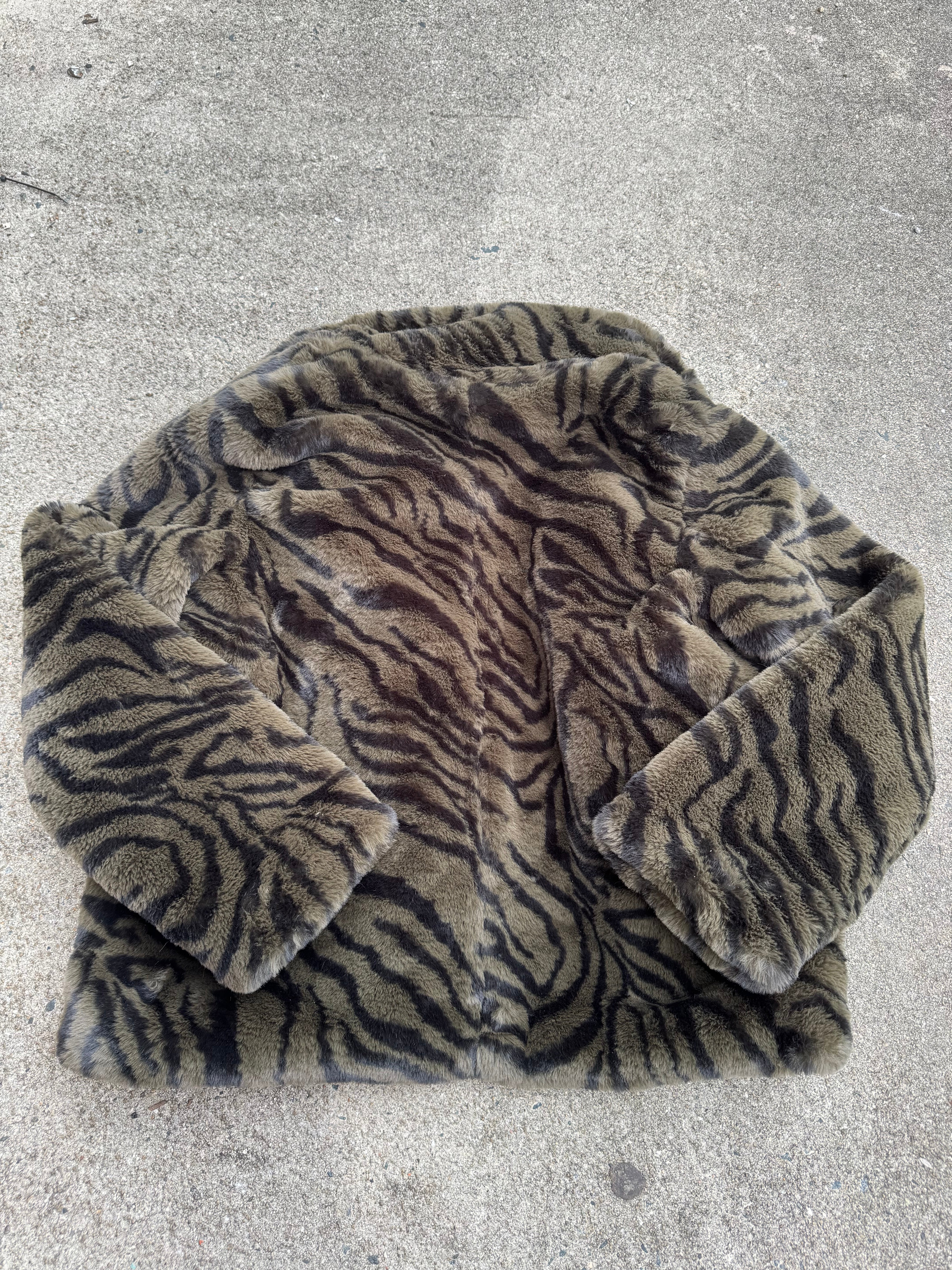 brown black catherine malandrino NWT zebra fluffy coat, m