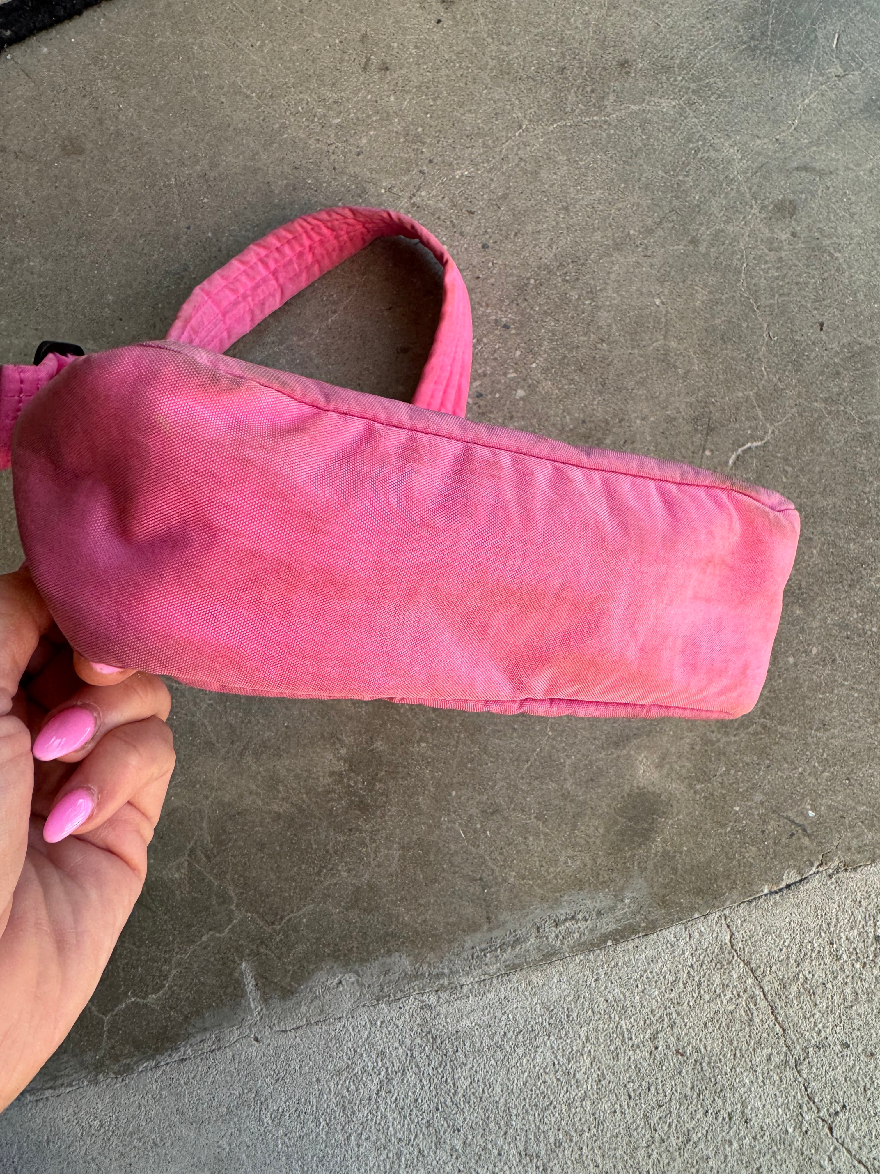 pink baggu