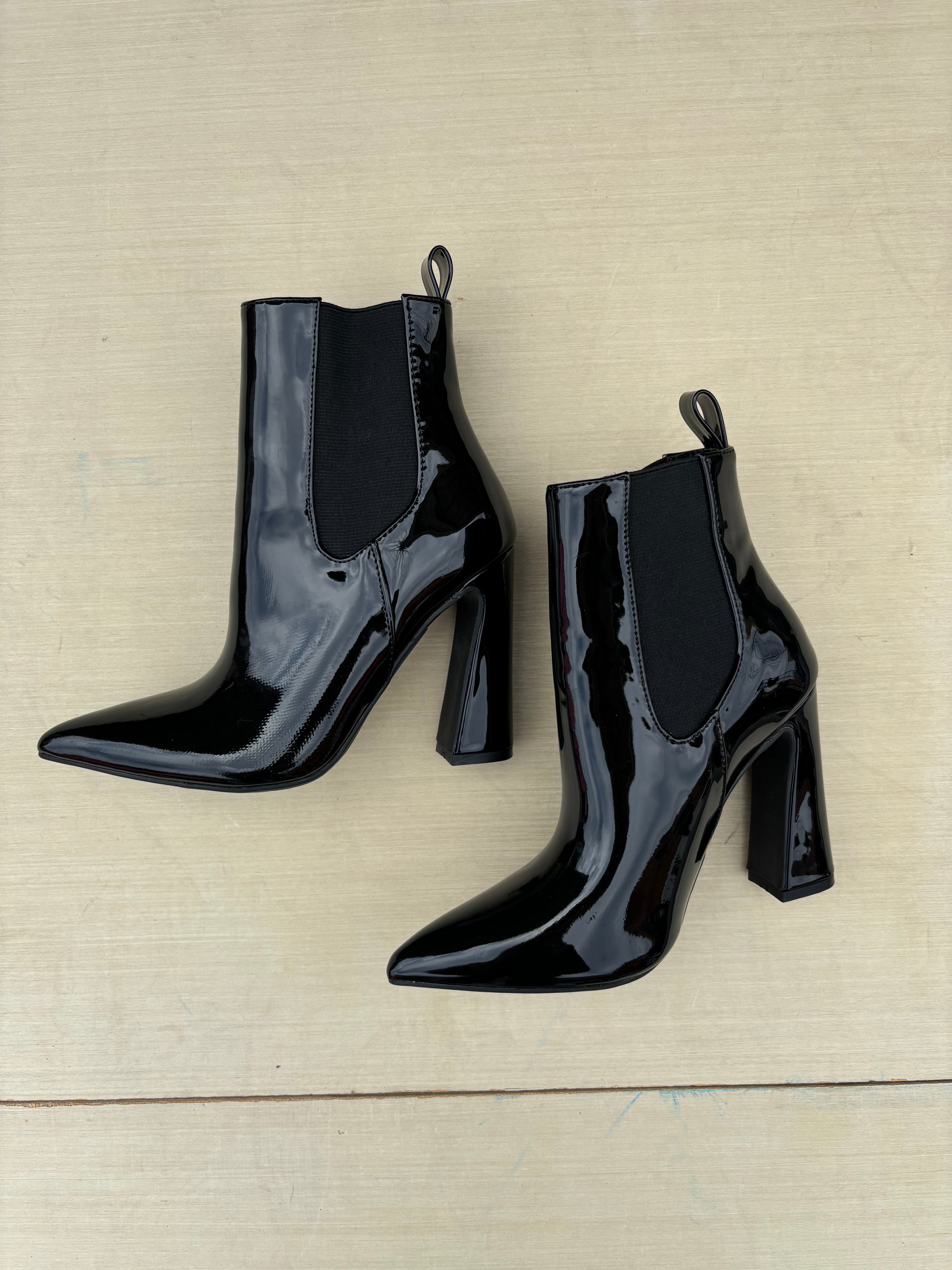 black rogue glossy heels, 6