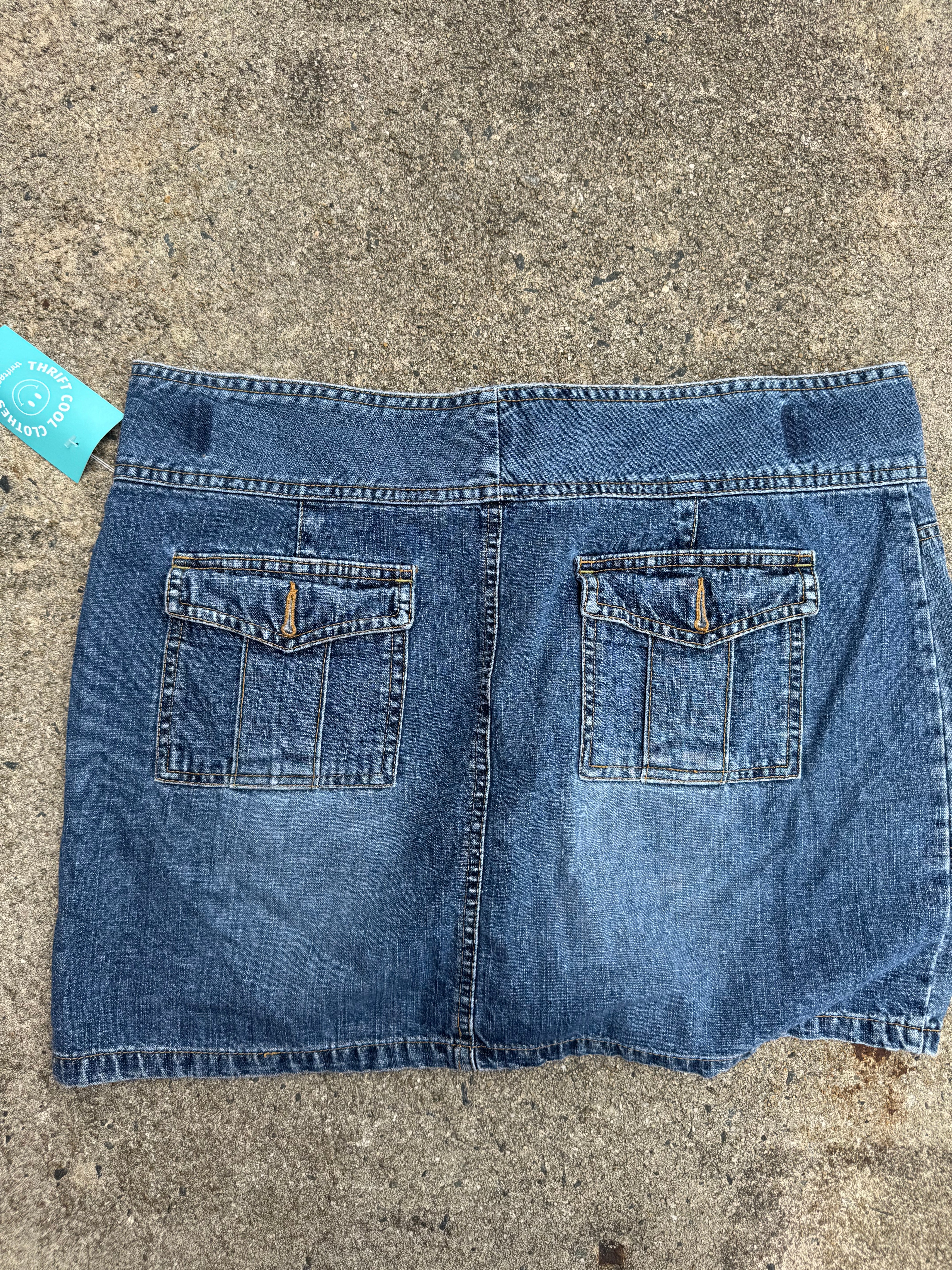 Old navy low waisted denim mini, 10