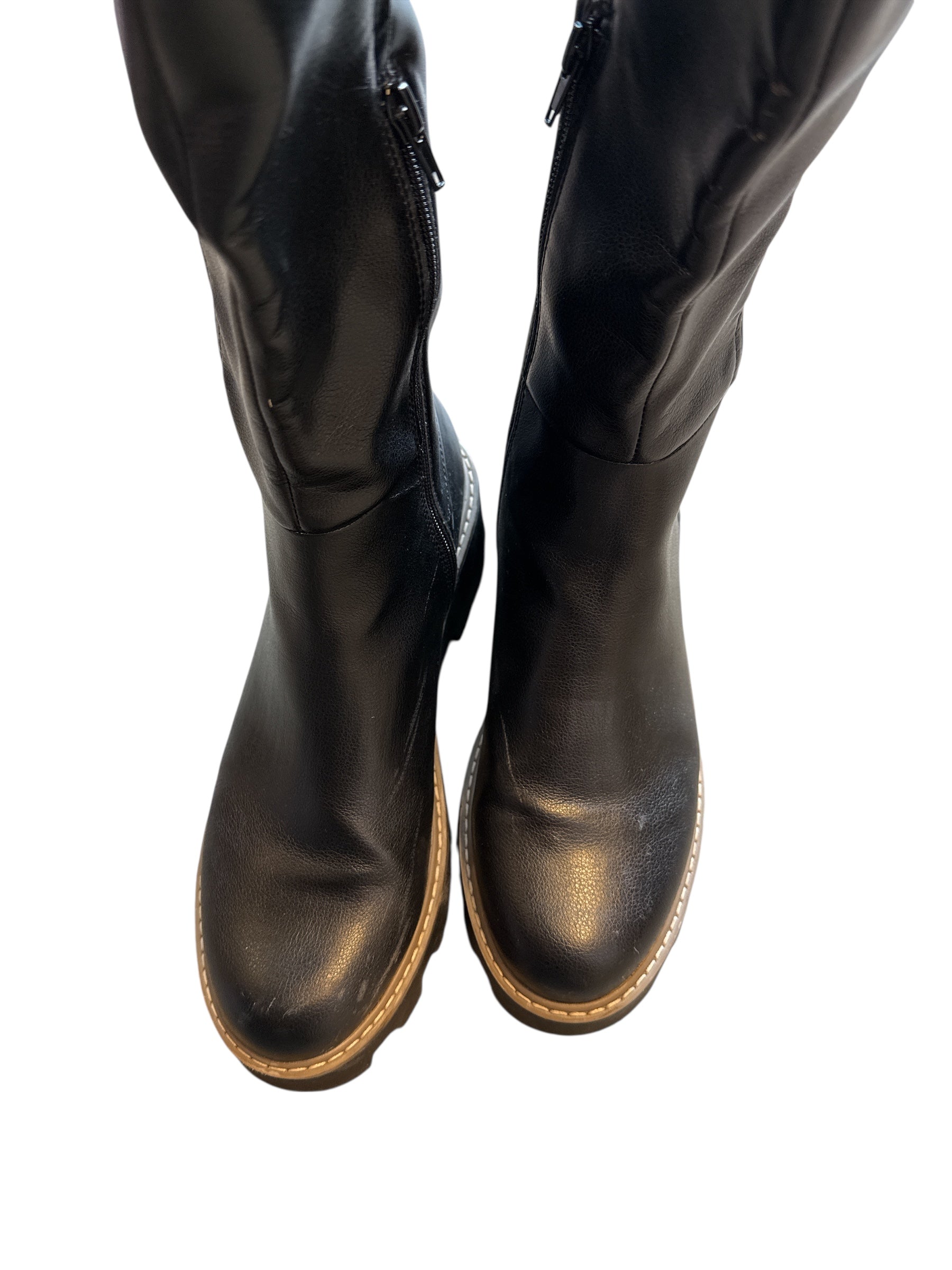 Black Dolce Vita flat form mid shaft boot, 11w