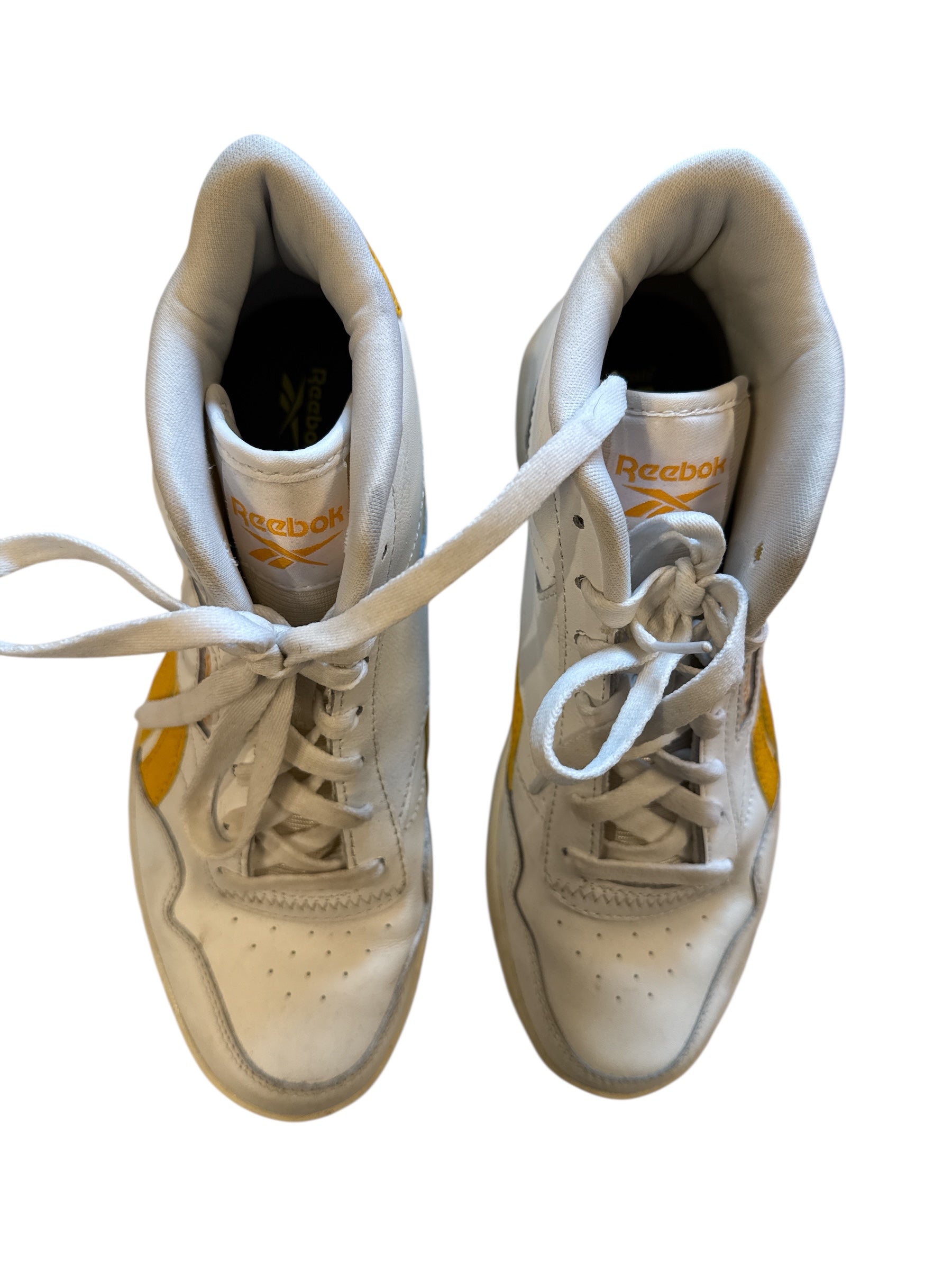 white yellow reebok high top sneakers, 8