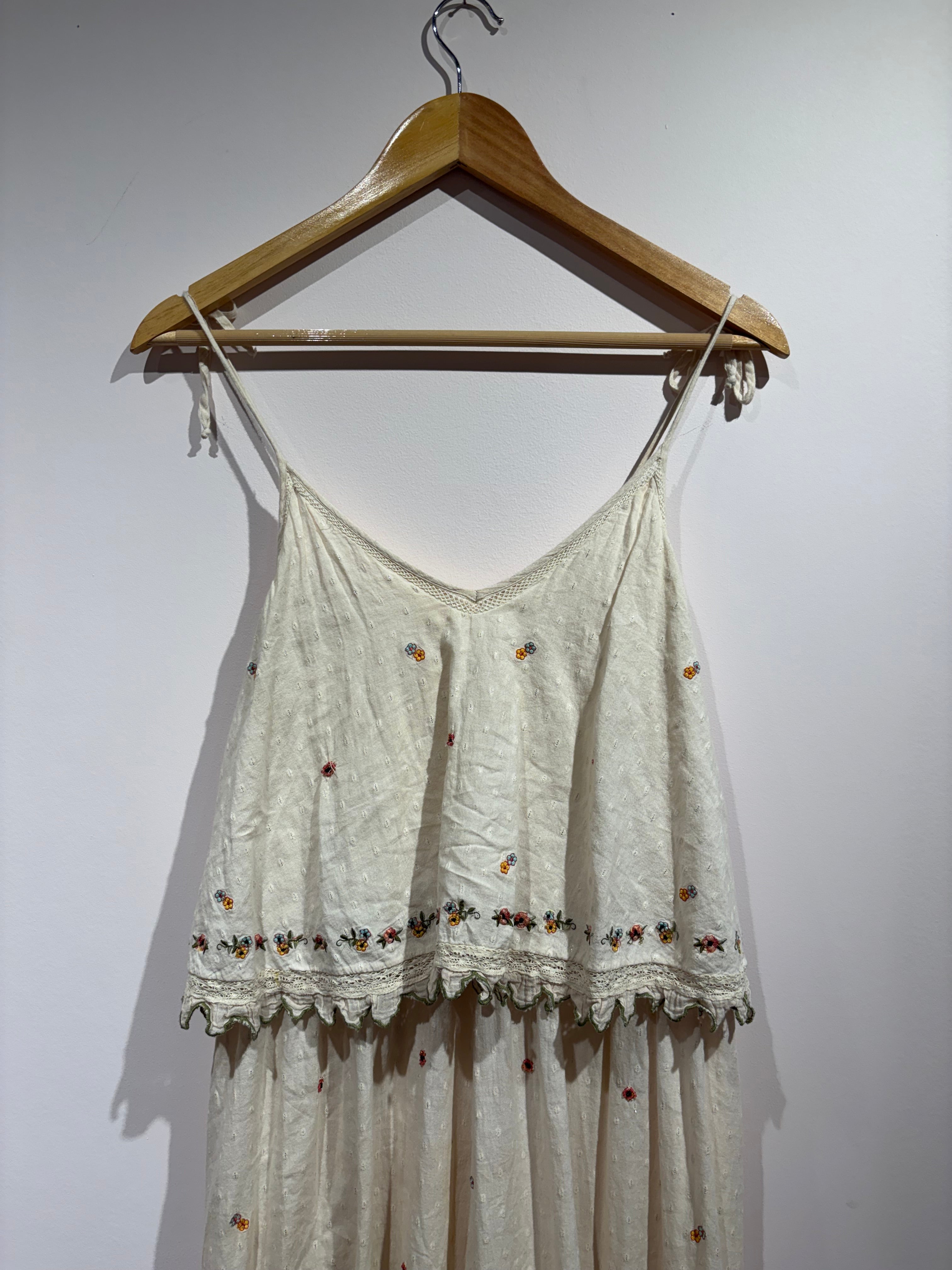 cream Anthropologie tiered maxi floral dress, M