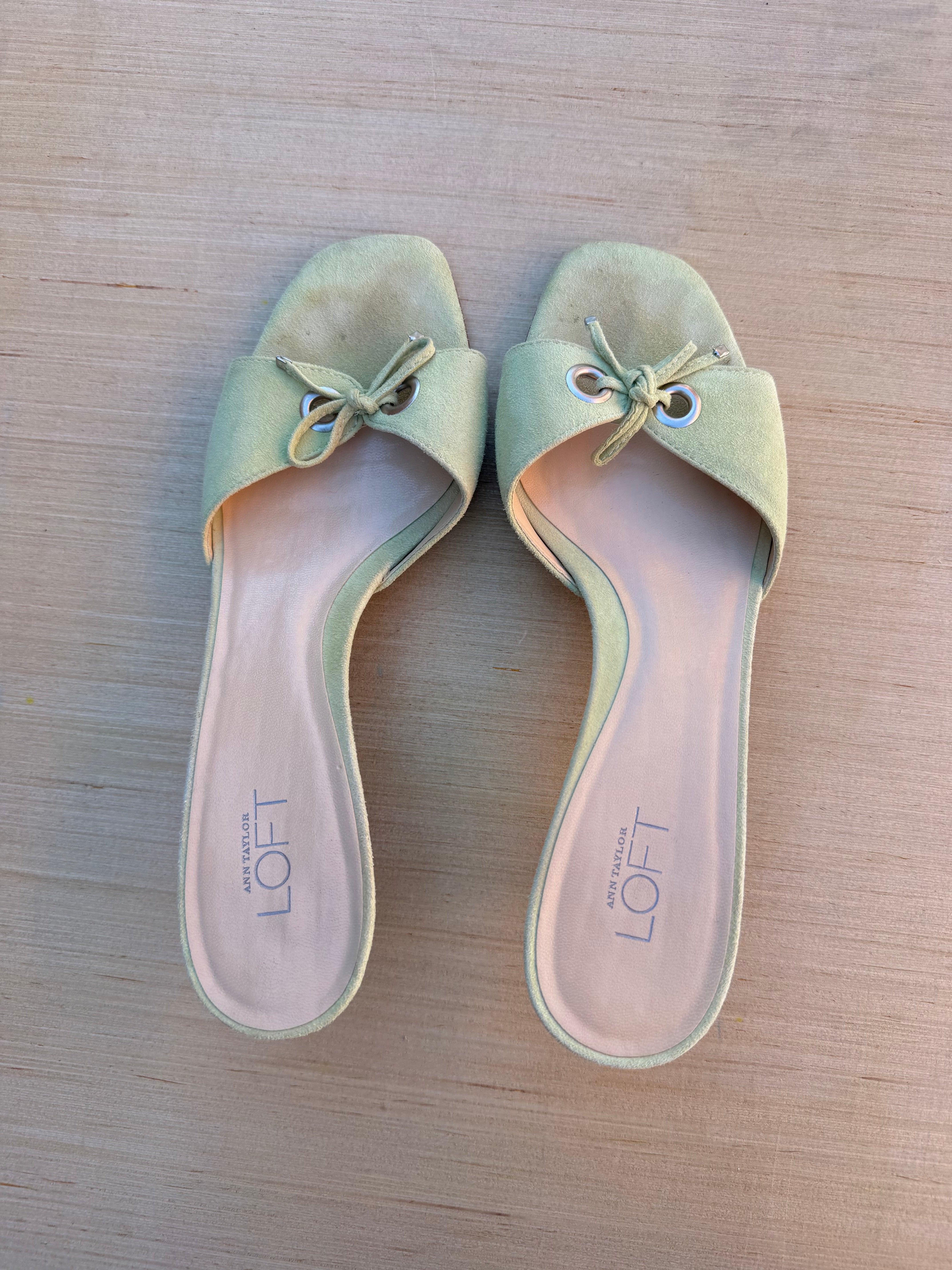 green loft kitten heels w grommet and tie, 7.5