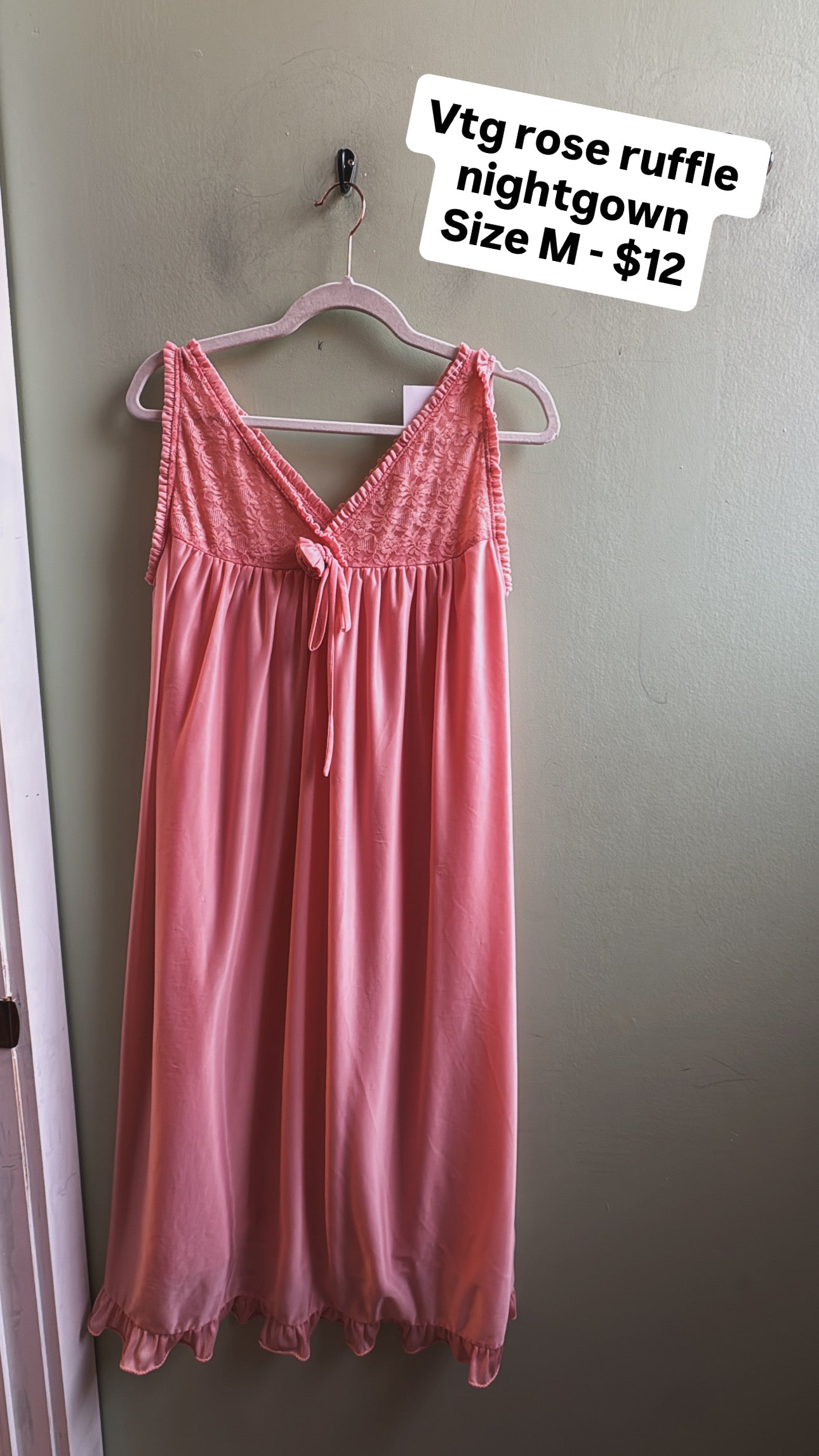 Peach  Vtg ruffle babydoll nightgown, M