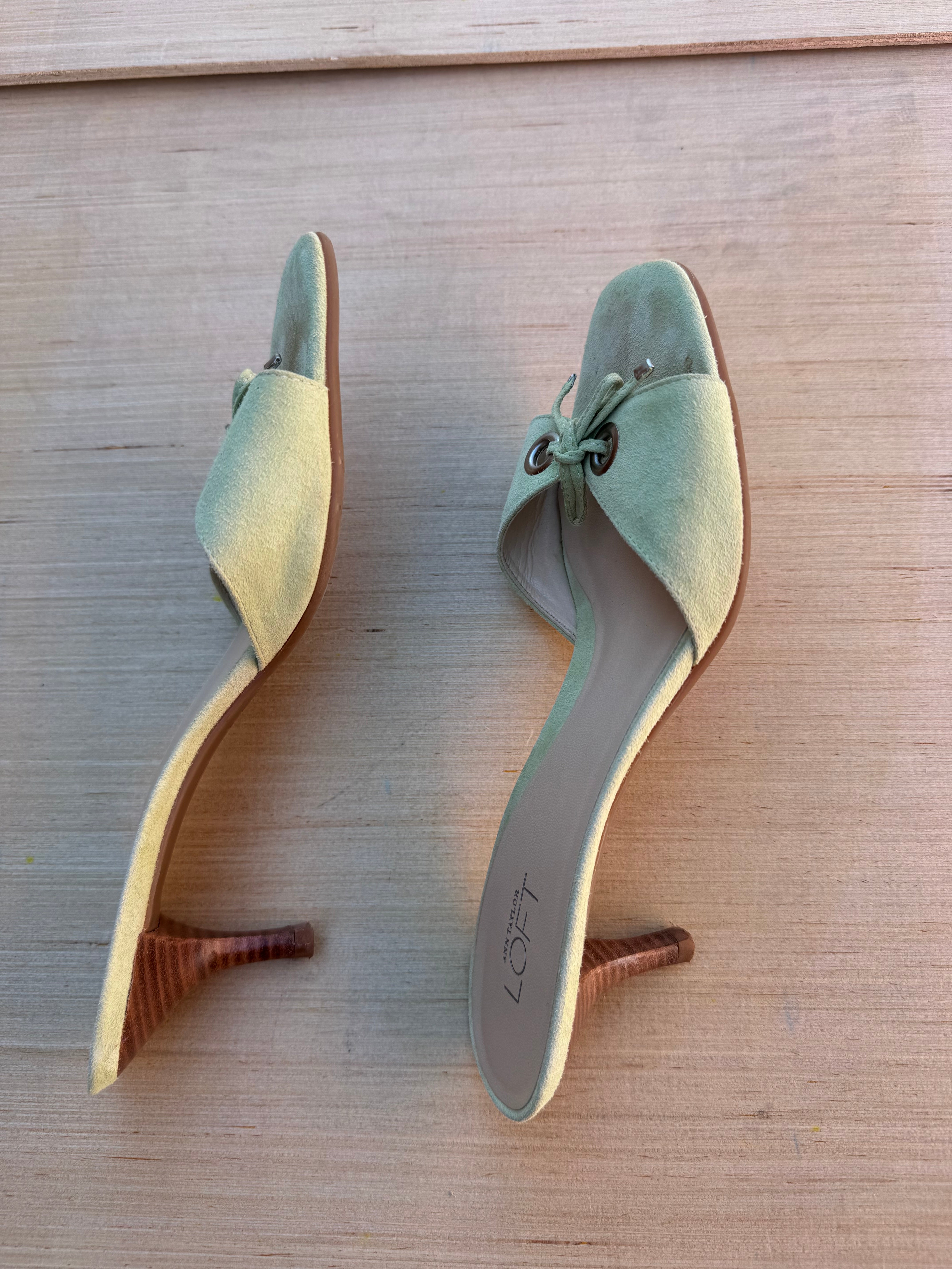 green loft kitten heels w grommet and tie, 7.5