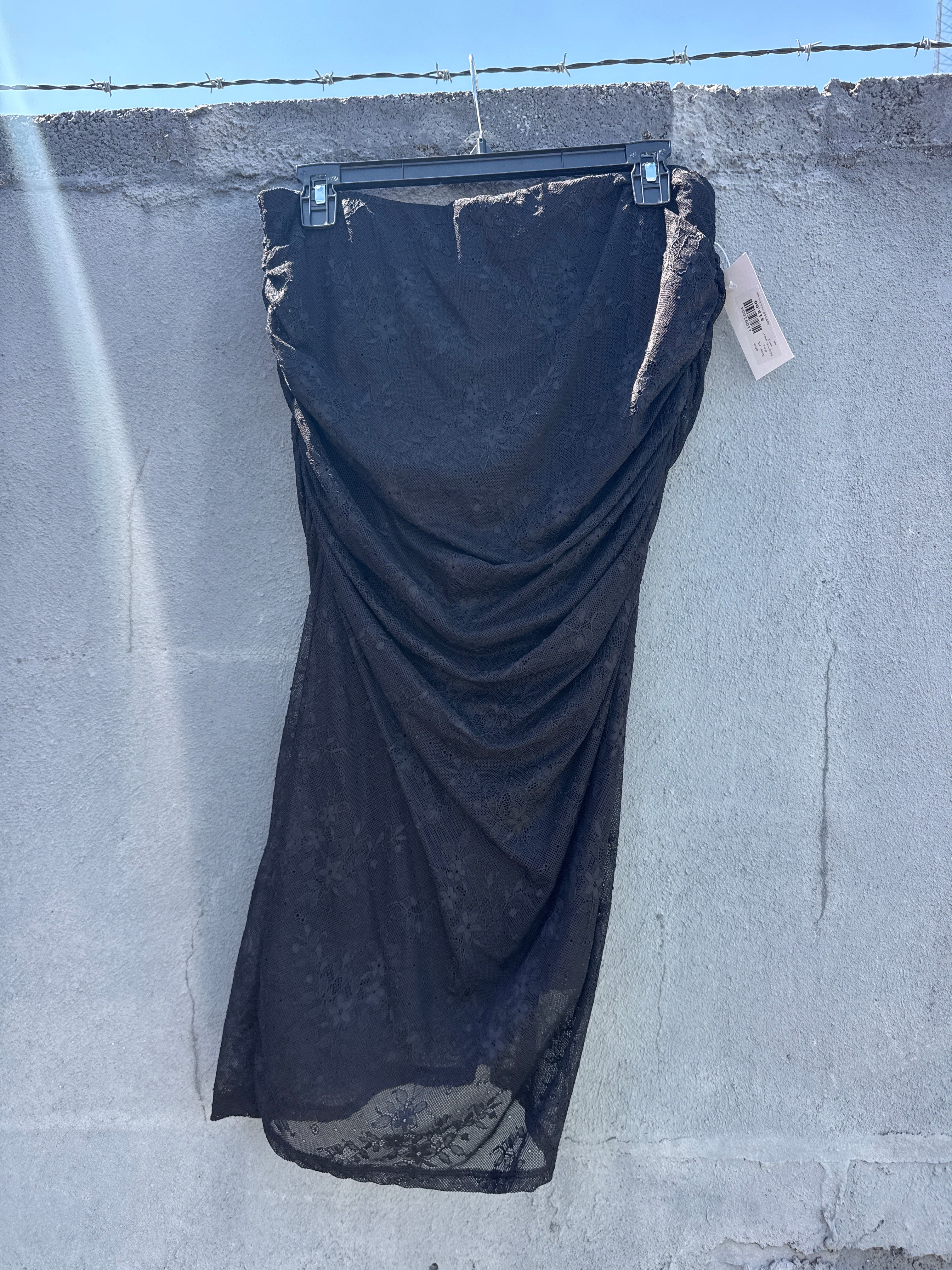 black afrm scrunch maxi skirt, XL