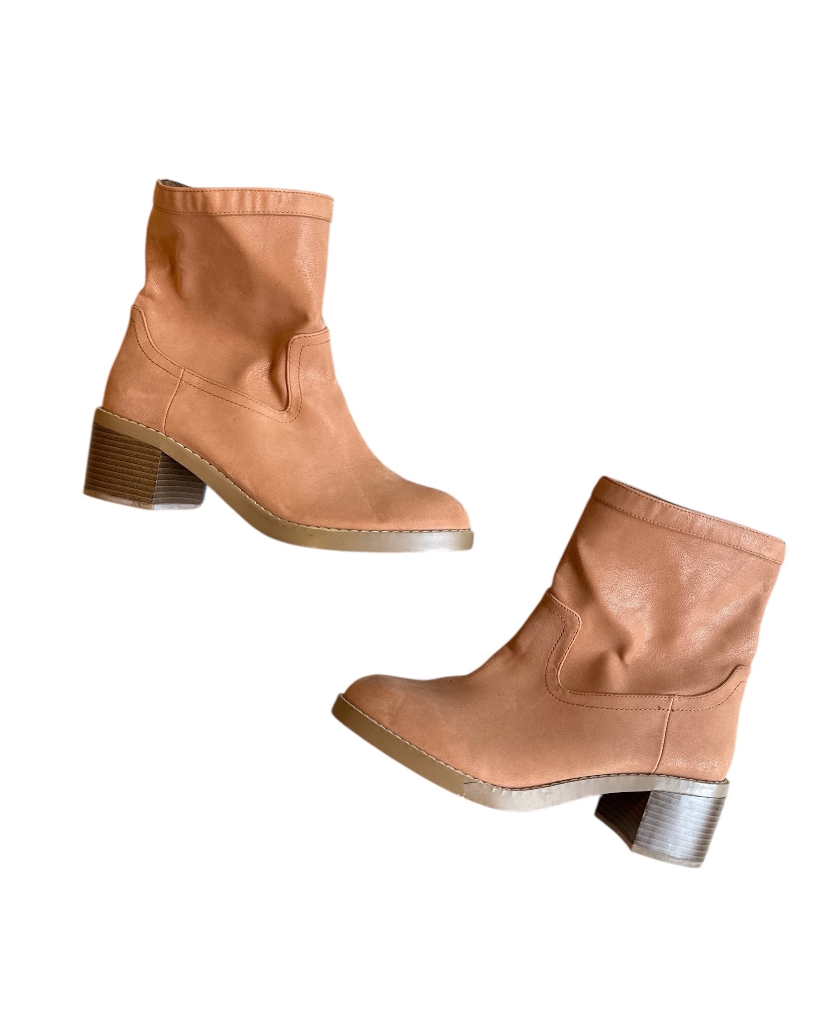 tan loft boots, 9.5
