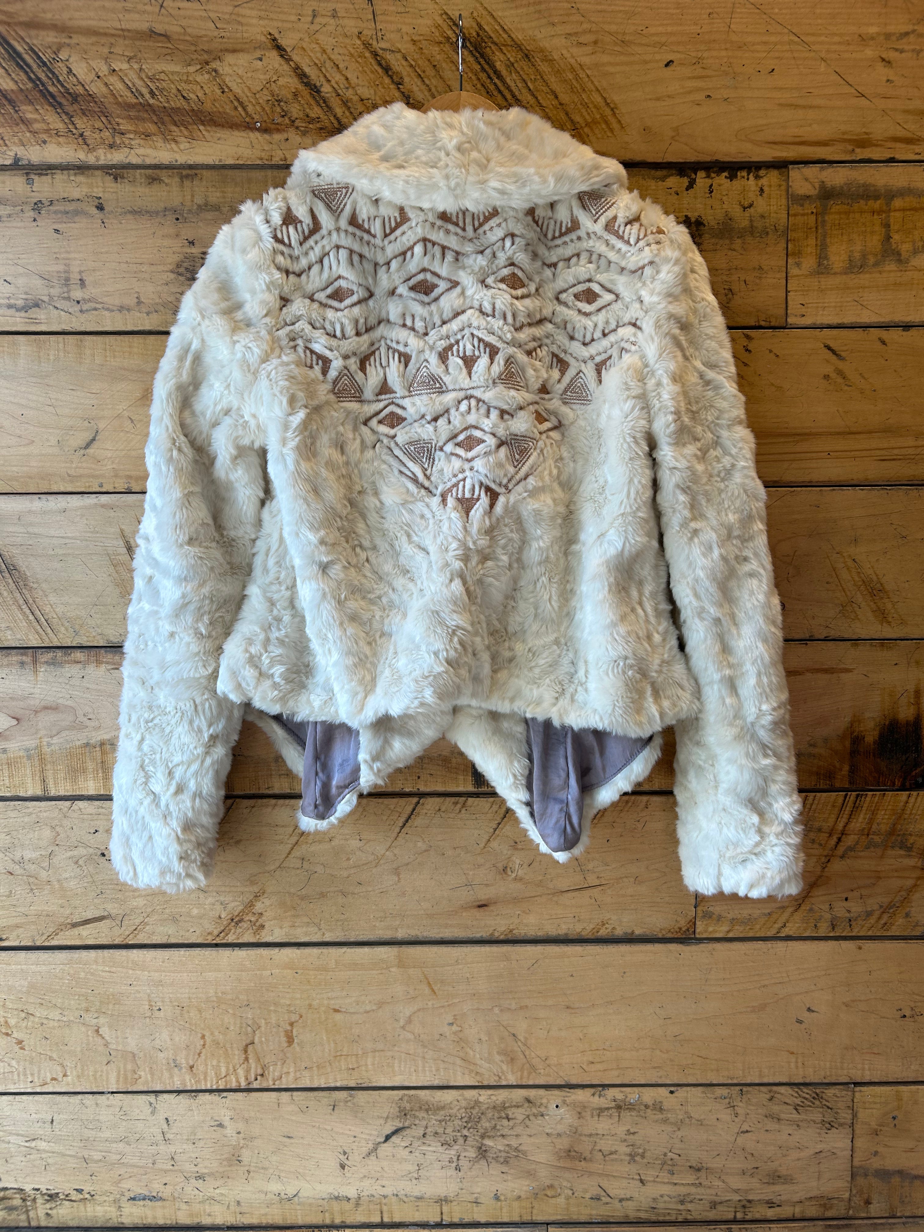 White Free people Faux fur jacket nwt, Xs