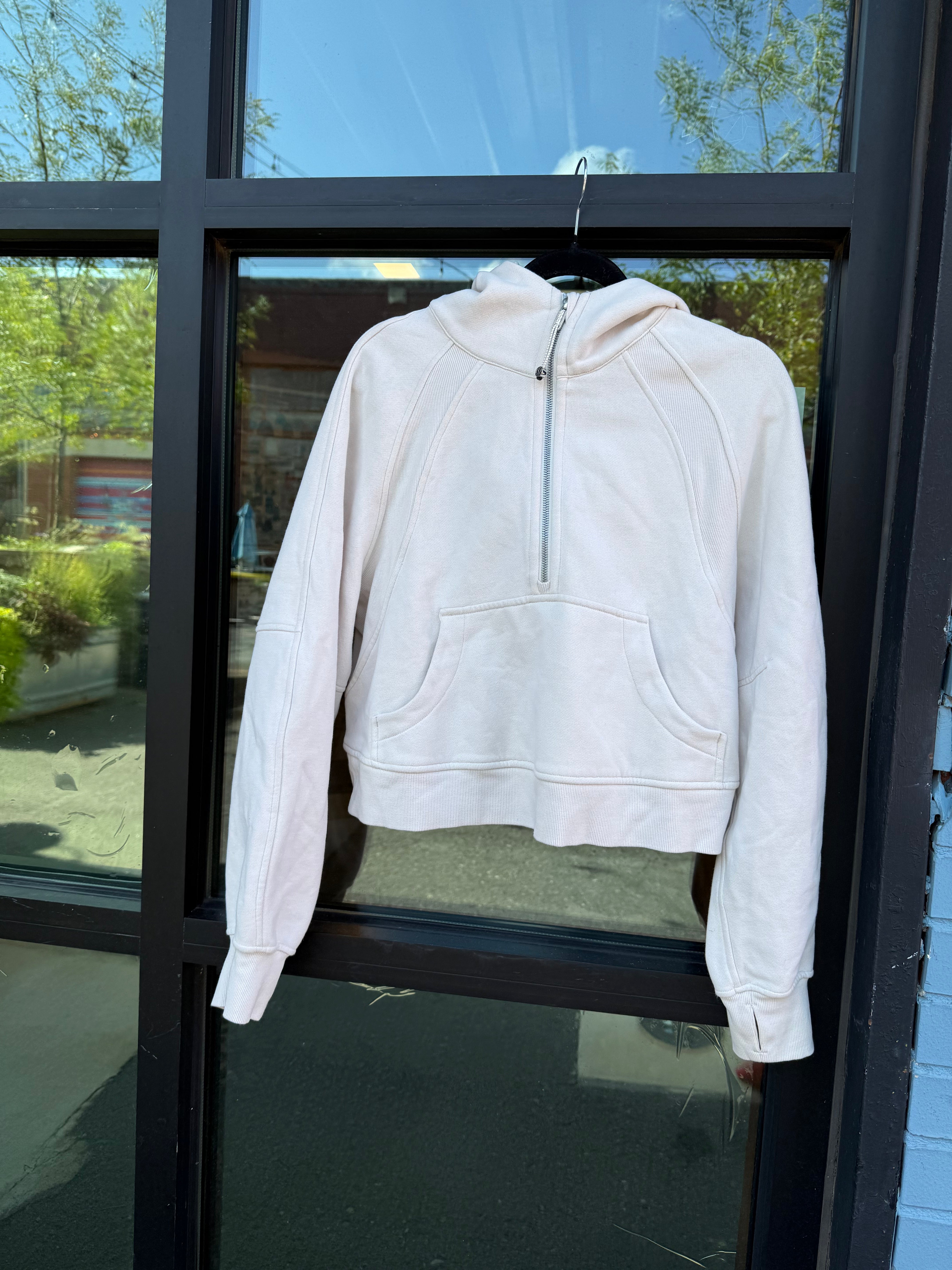 White Lululemon Scuba athletic jacket, Xs/s