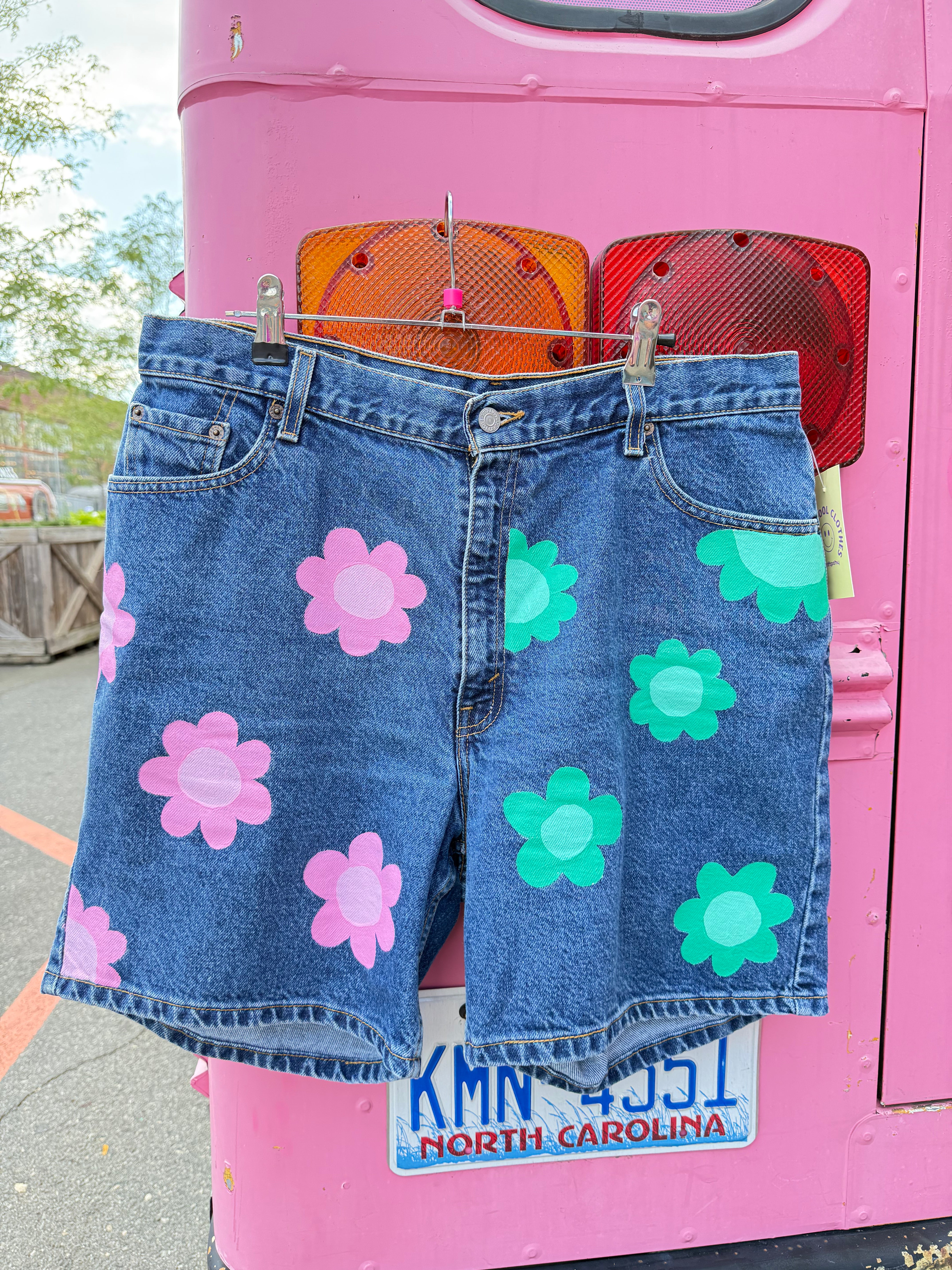 blue levi painted floral jorts, 16