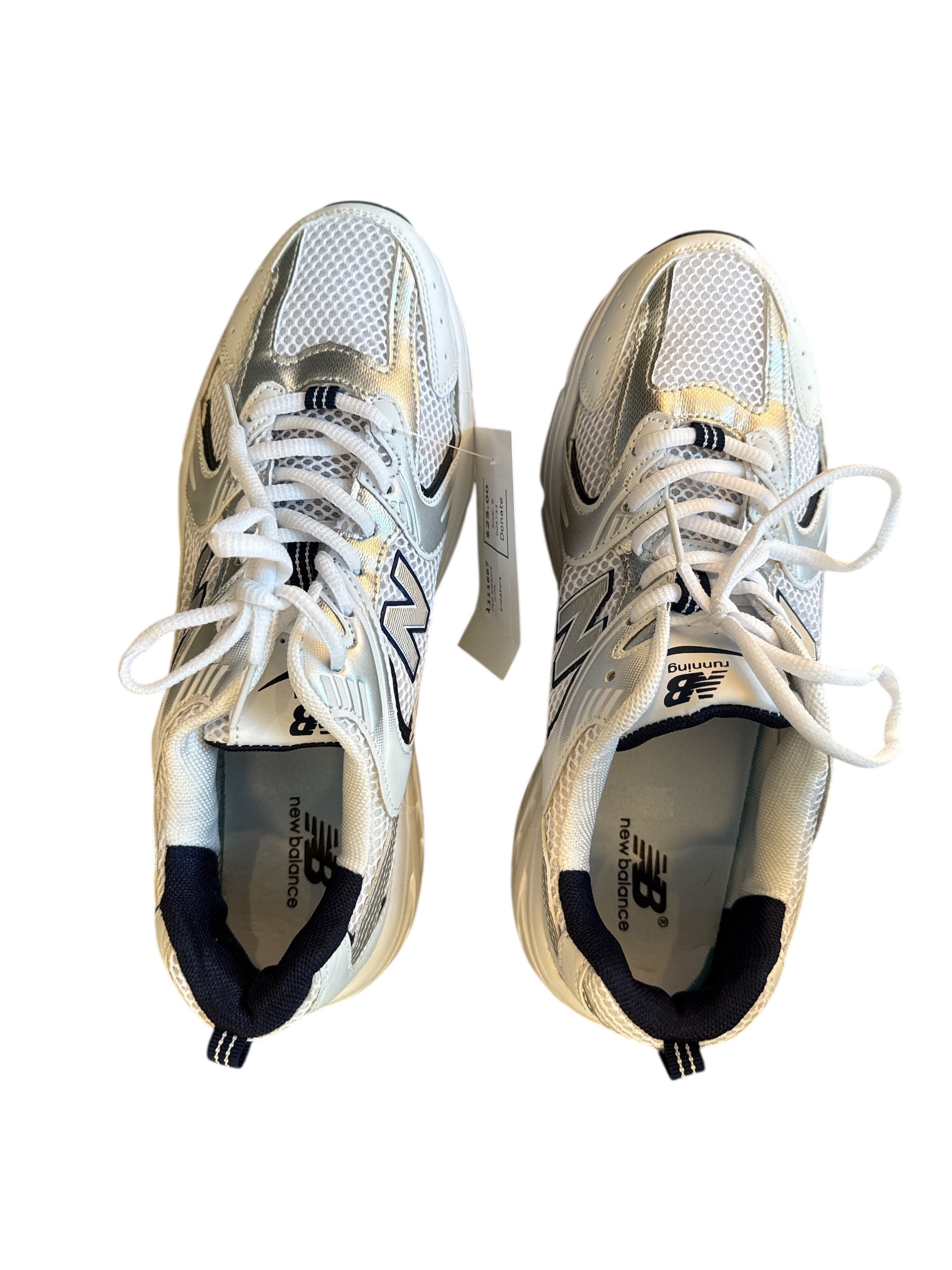 white new balance sneakers, 9 women’s