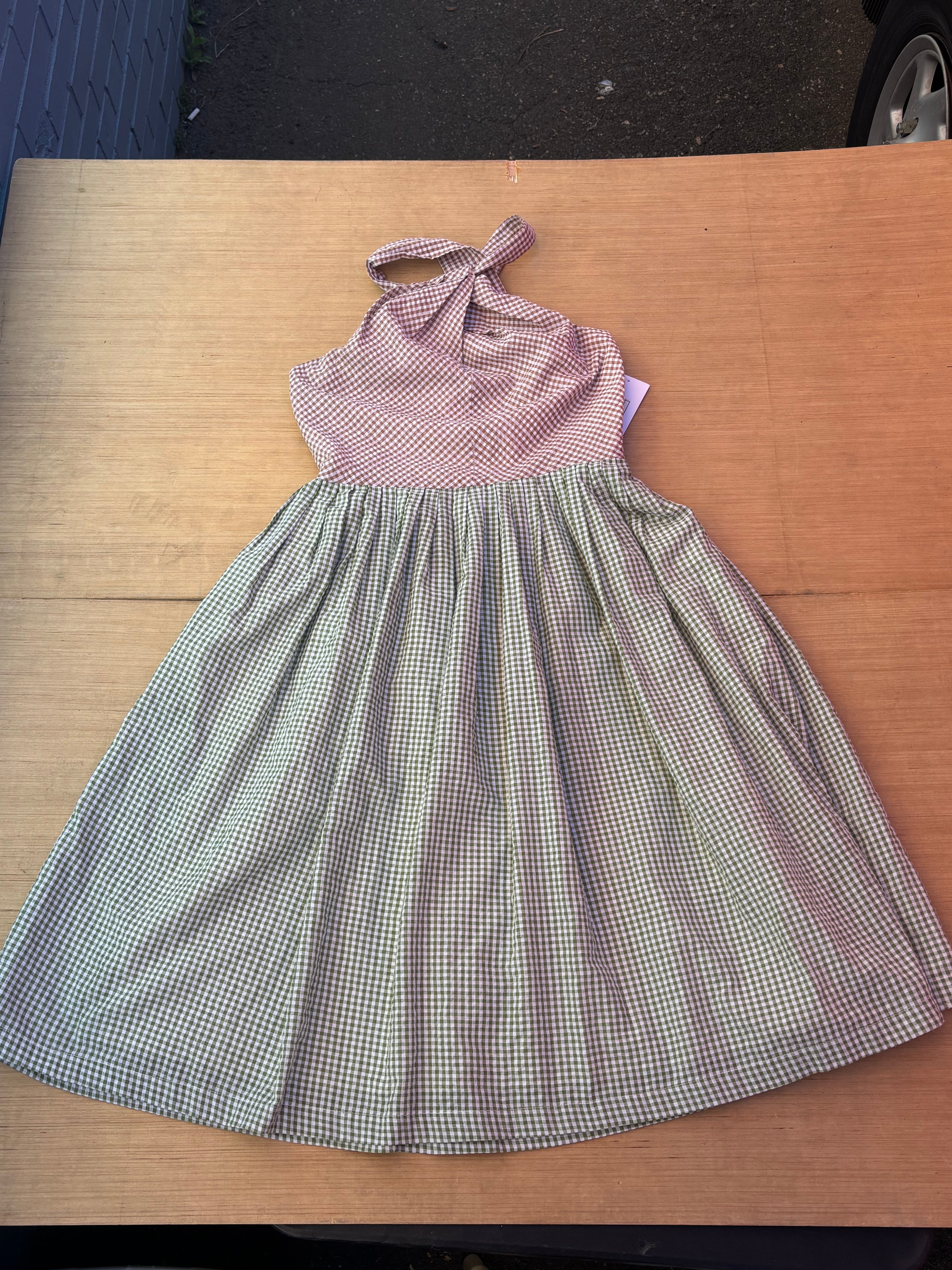 Green and brown Gal Meets Glam Short dress, 4