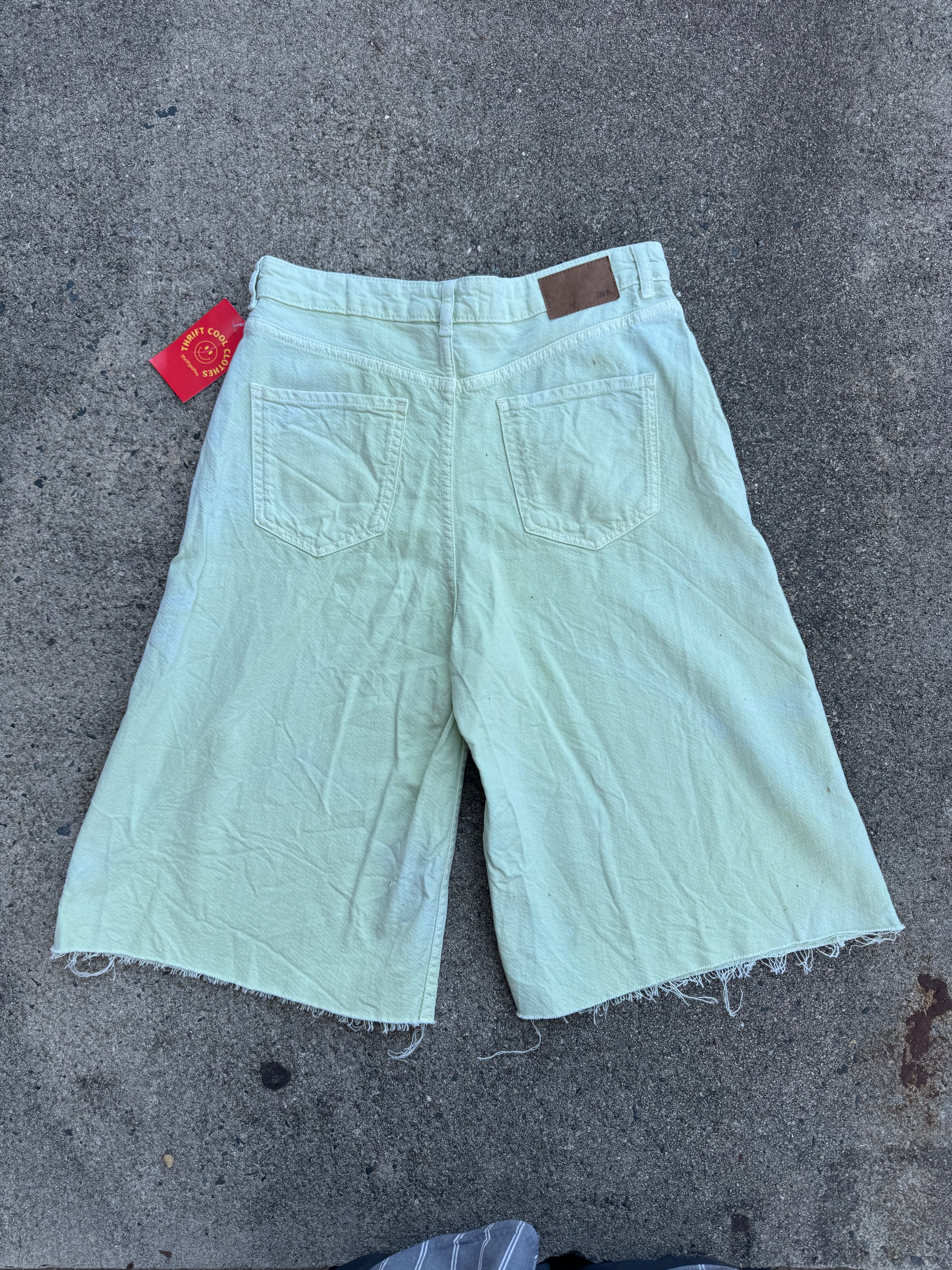 green zara long jorts, 6