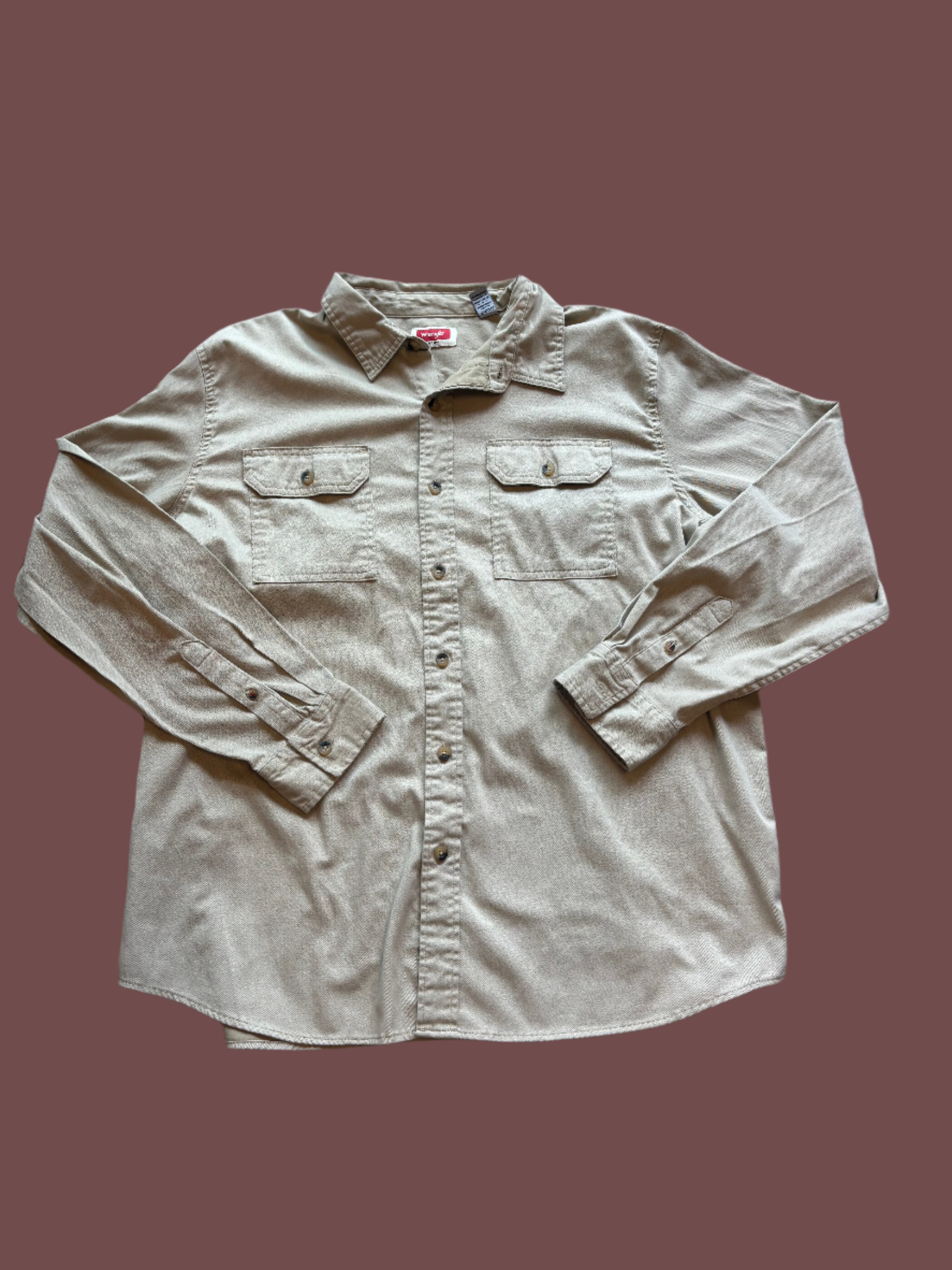 khaki wrangler button down, xl