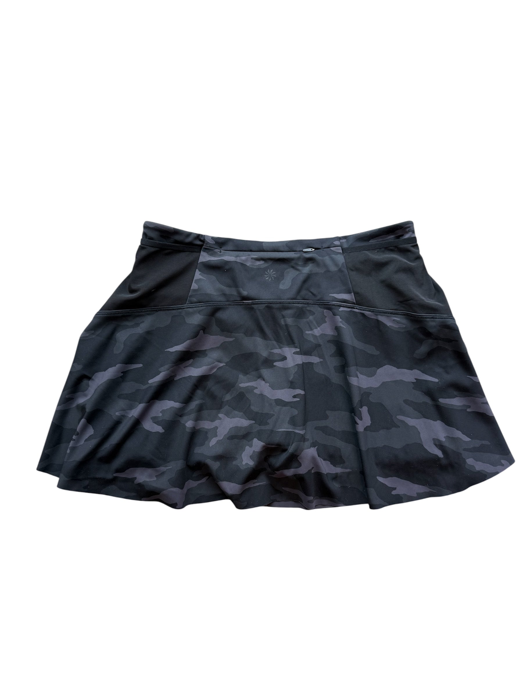 black athleta Athletic camo skort, s