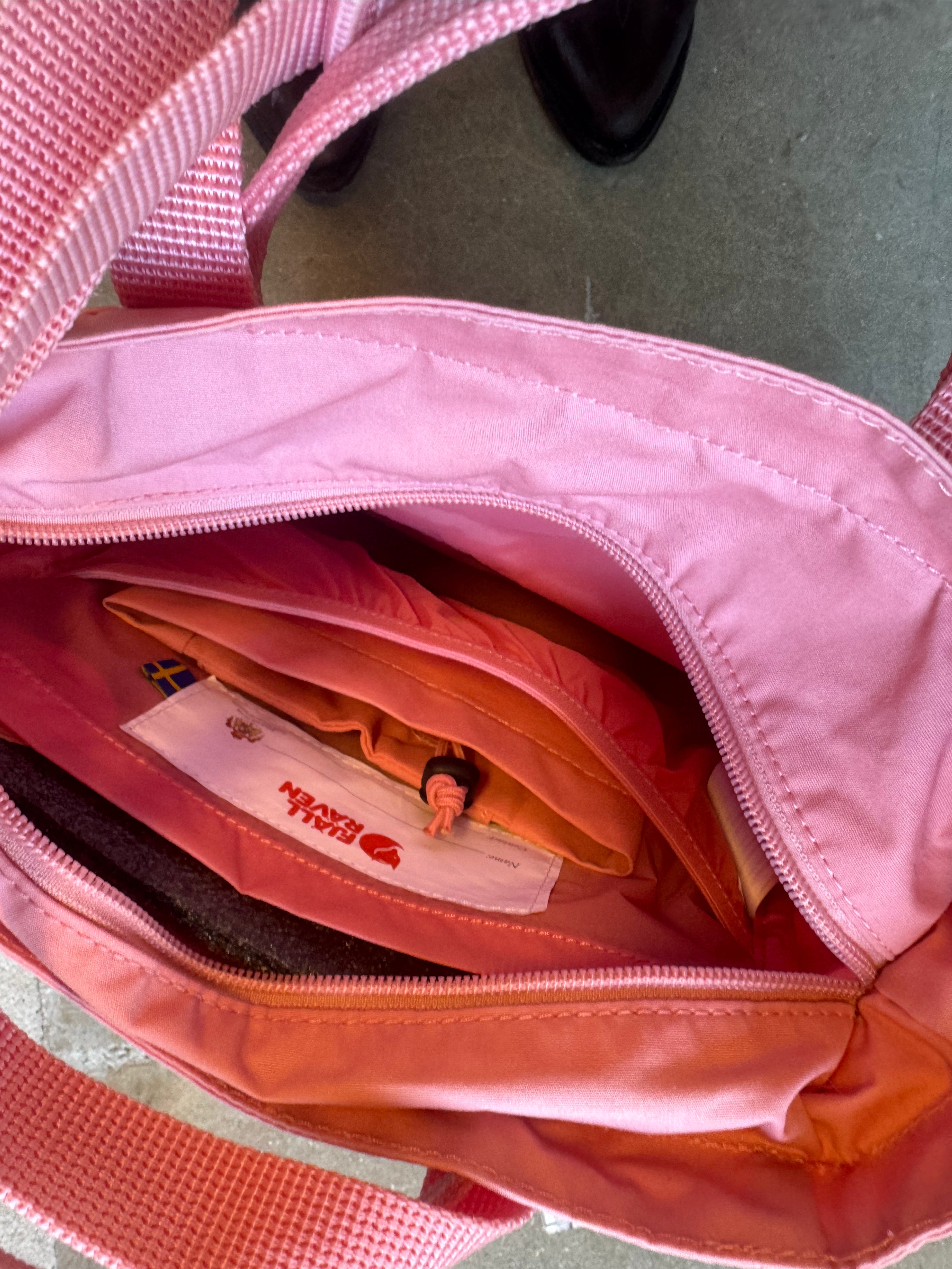 pink fjallraven backpack