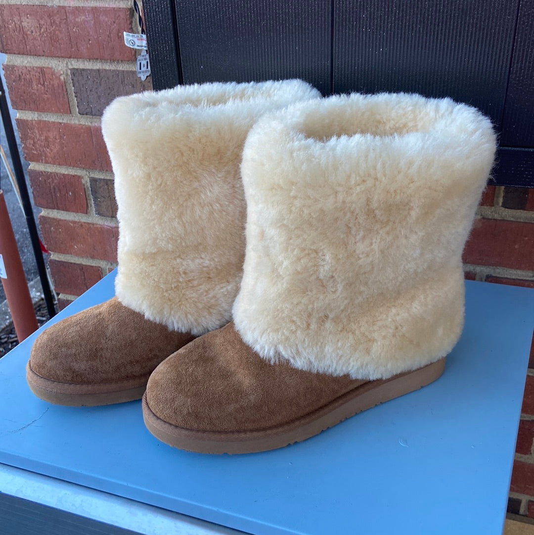 Tan Ugg Slouch boots, 6