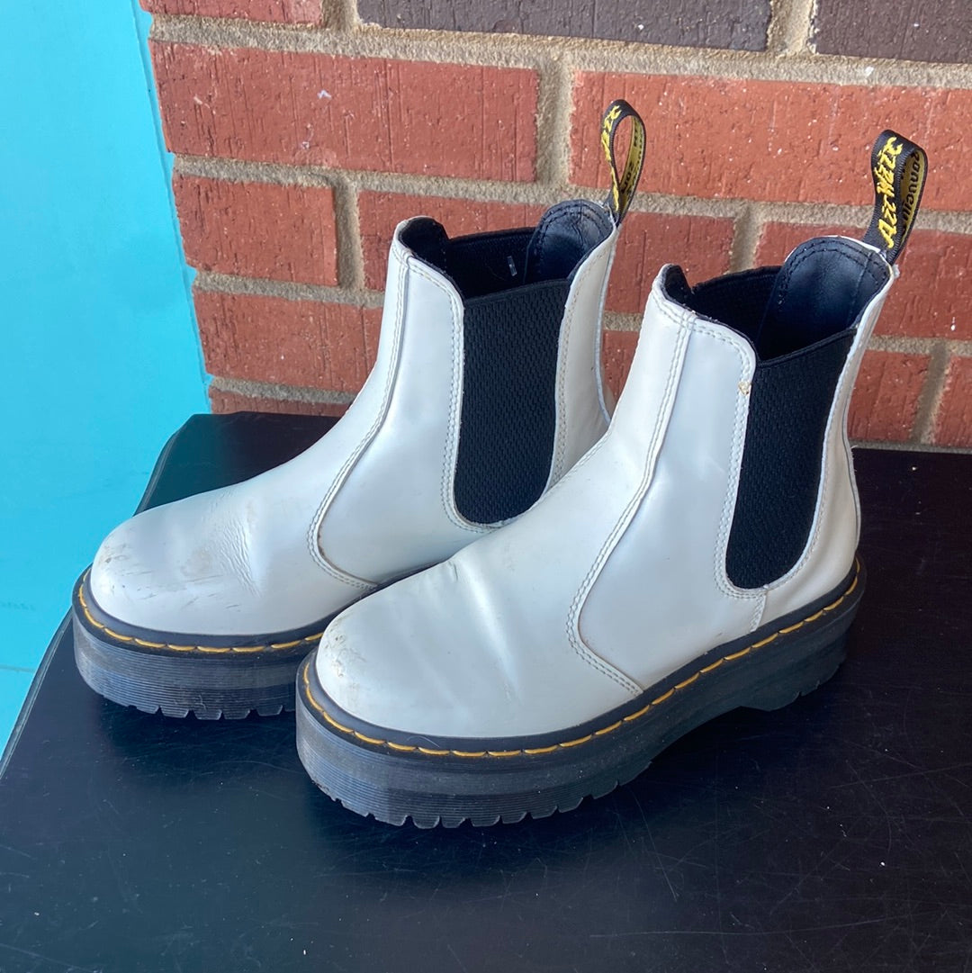 White Dr martens Platform Chelsea Boots, 4