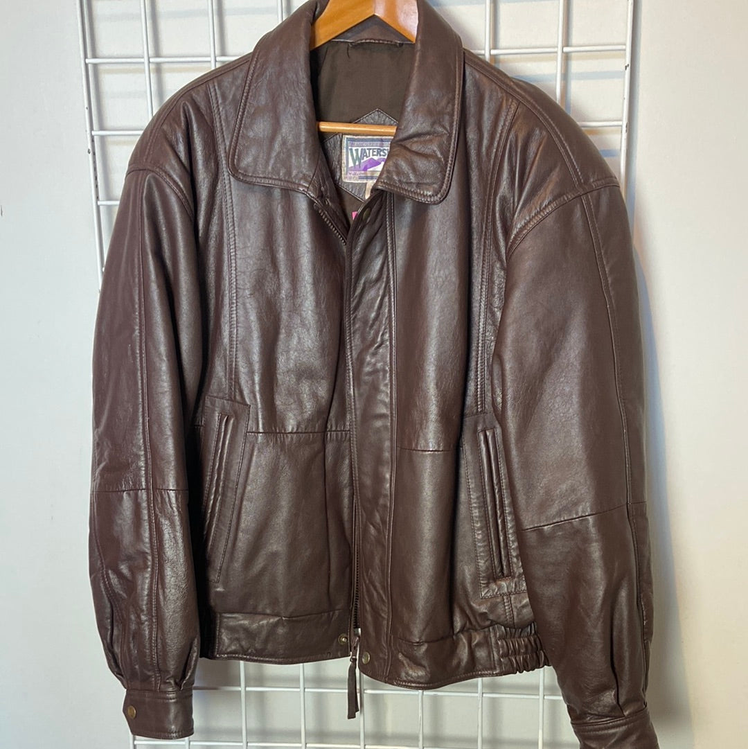 brown watershed vtg leather bomber jacket, L